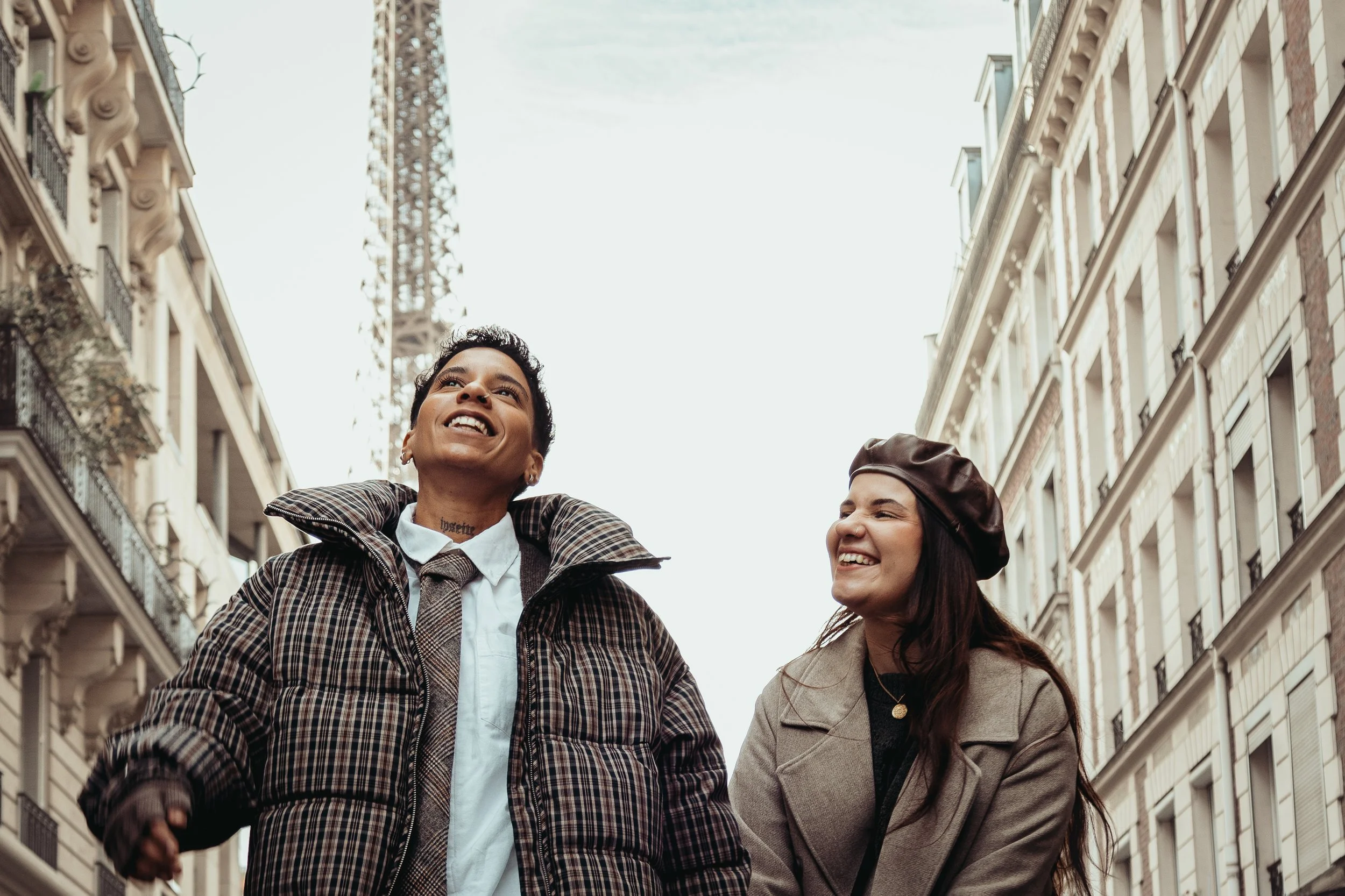 DalilaEtChelcie_TourEiffel_Rue-22.jpg