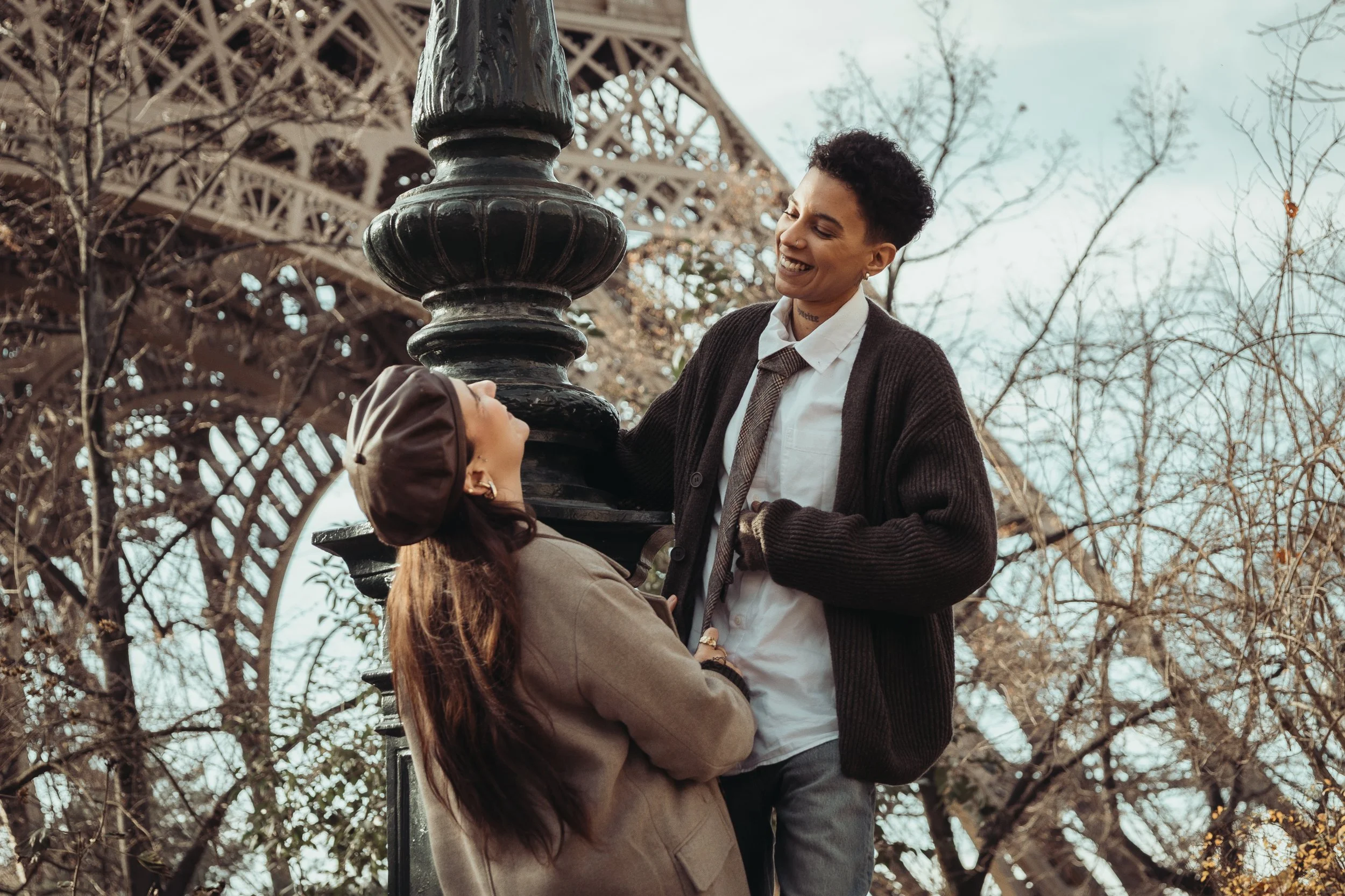 DalilaEtChelcie_TourEiffel_Lampadaire-20.jpg