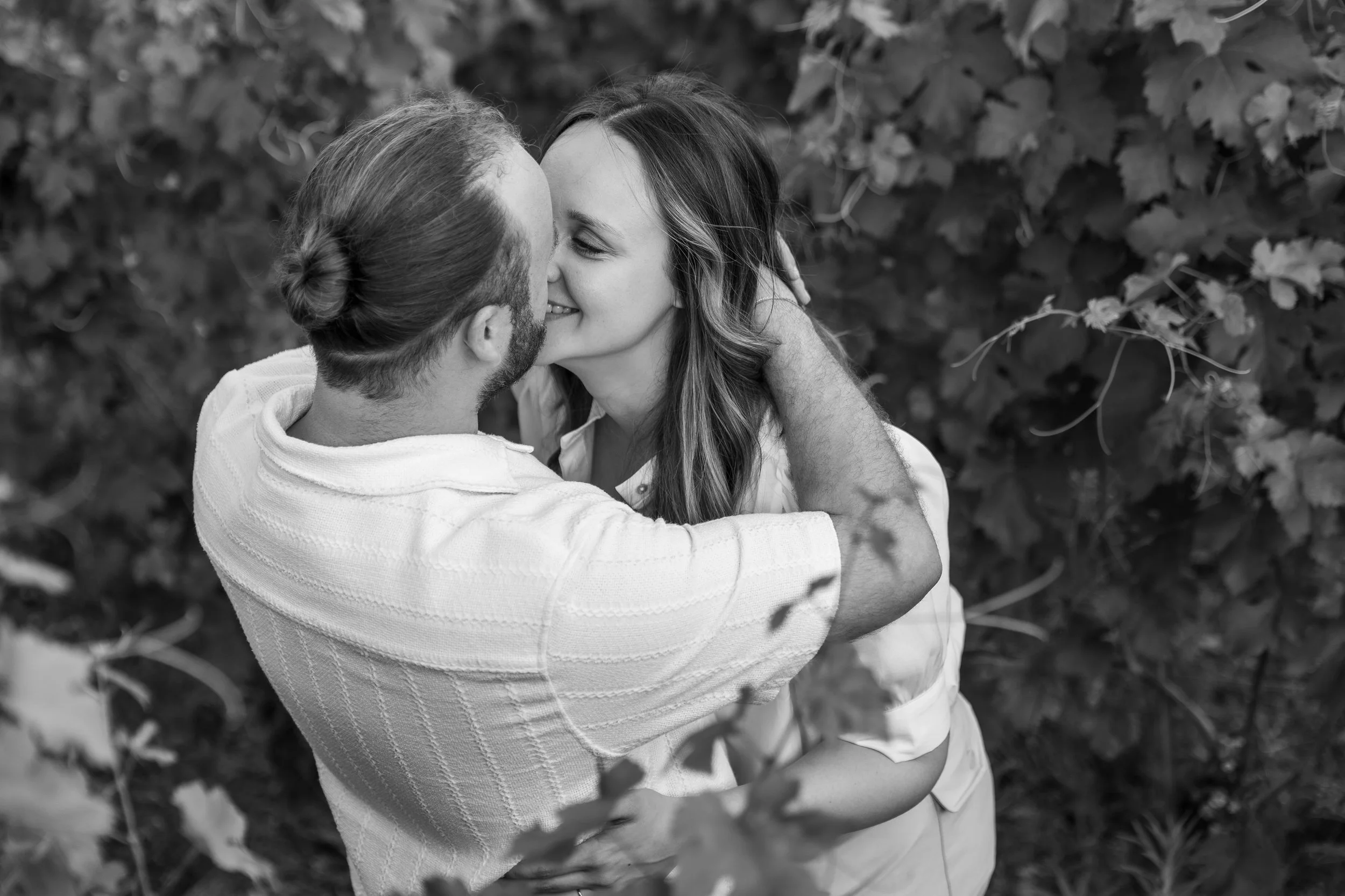 MarieMonodPhotographedEmotions_Engagement_Couple_MélanieEtEloi_Lavaux_84.jpg