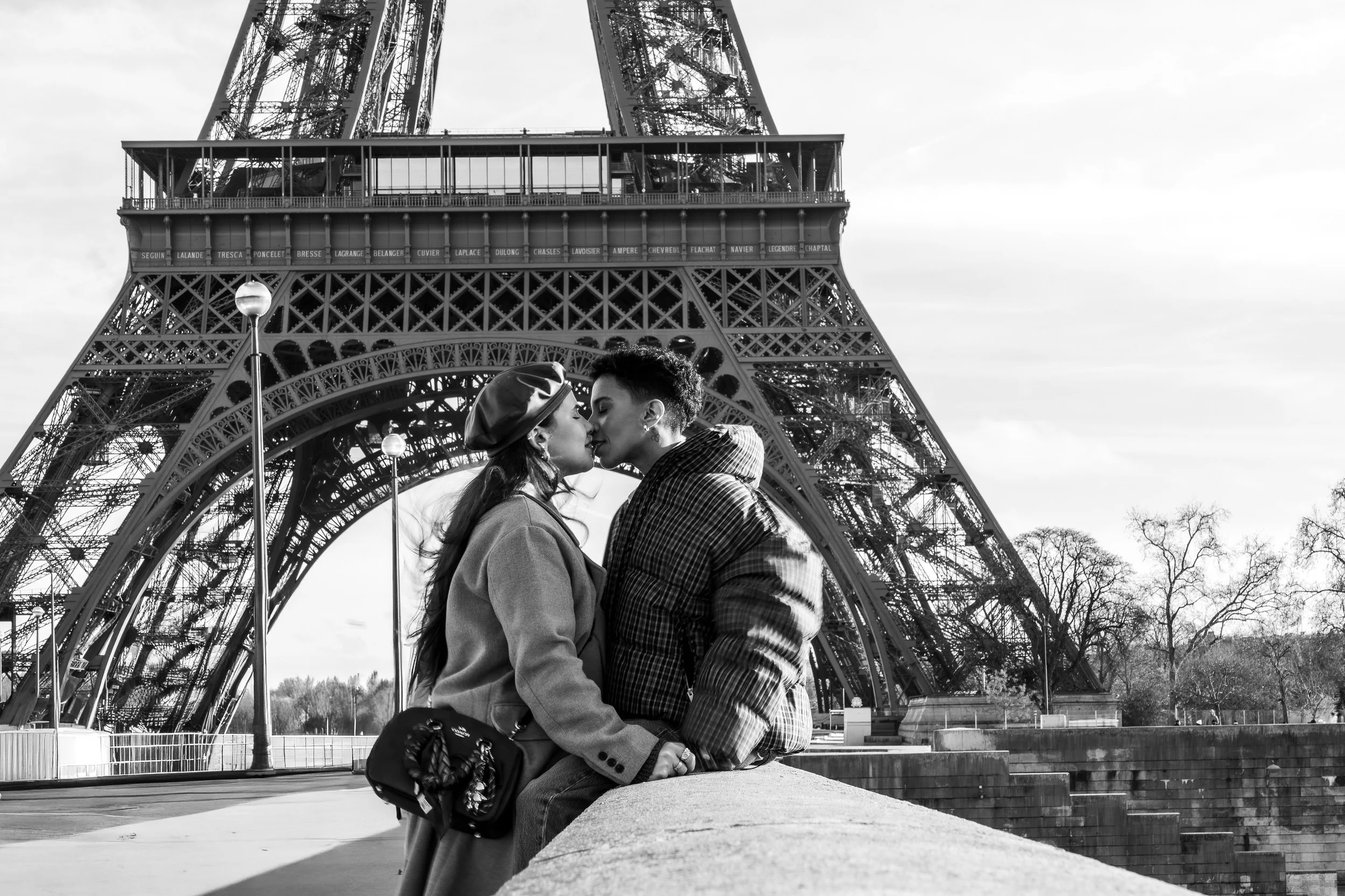 DalilaEtChelcie_TourEiffel_Quai-28.jpg