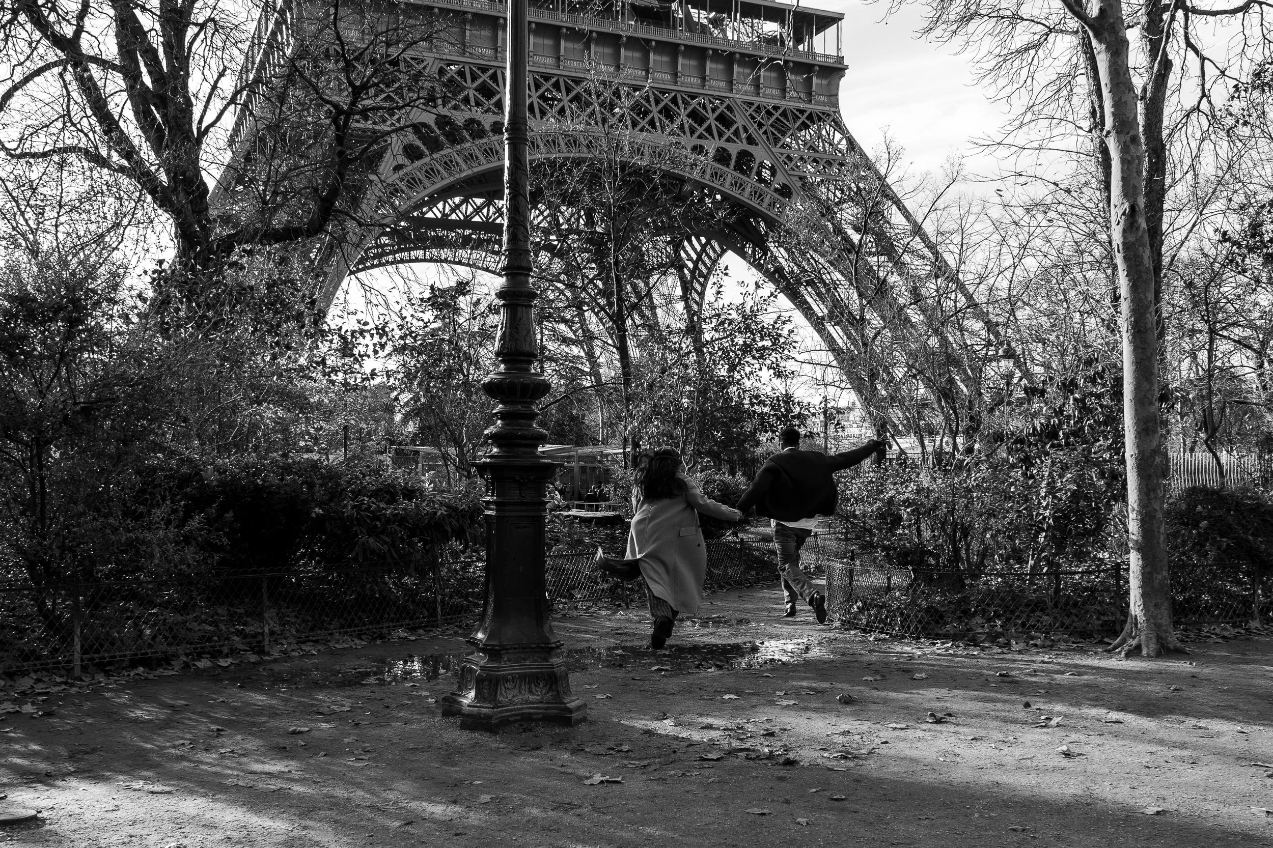 DalilaEtChelcie_TourEiffel_Lampadaire-40.jpg