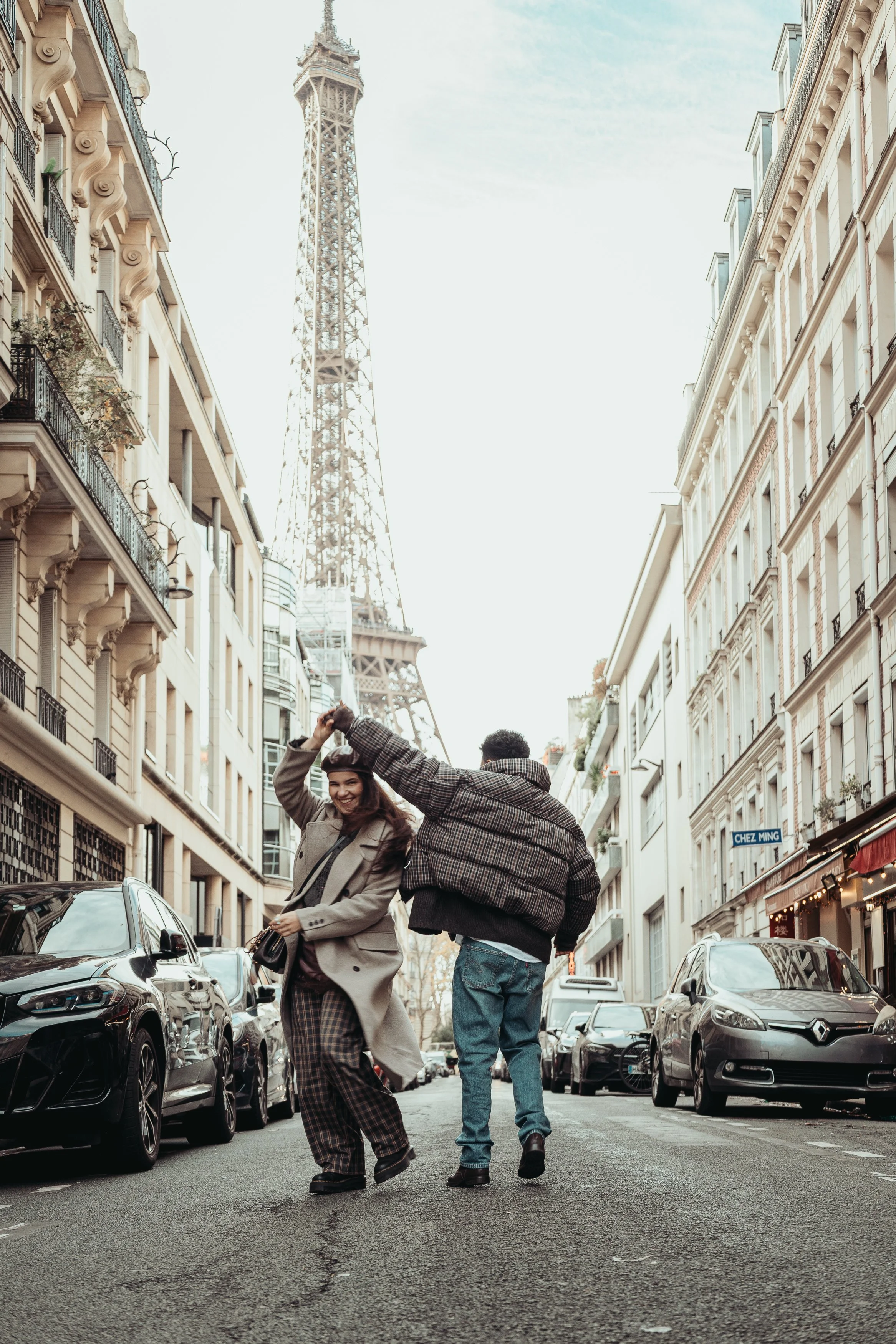 DalilaEtChelcie_TourEiffel_Rue-28.jpg