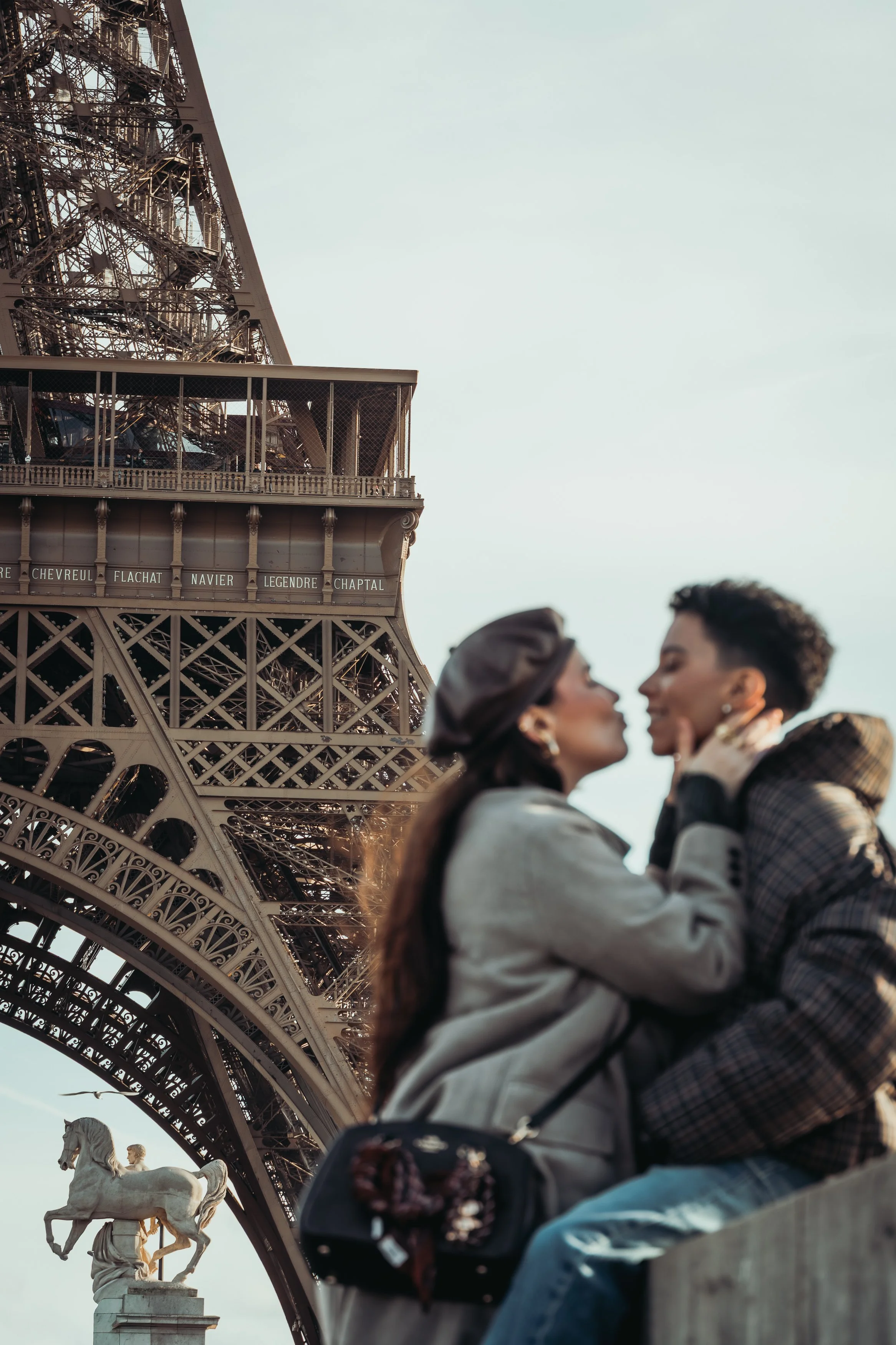 DalilaEtChelcie_TourEiffel_Quai-21.jpg