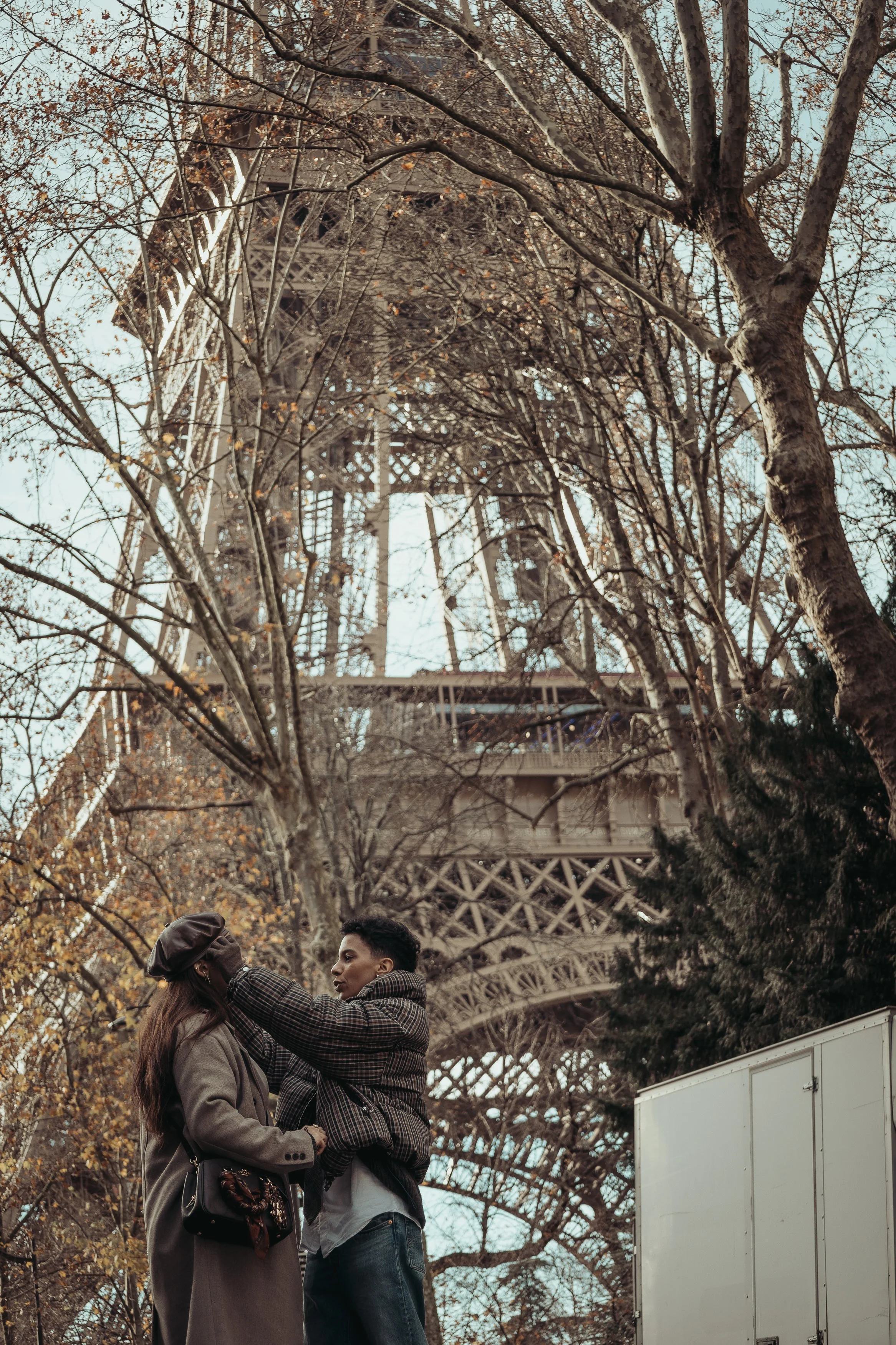 DalilaEtChelcie_TourEiffel_Lampadaire-04.jpg