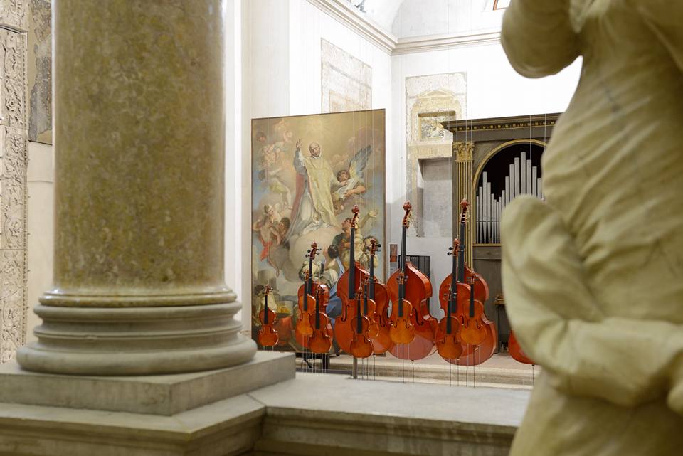 Roberto Pugliese, La Finta Semplice, Church of San Francesco al Corso-Fresco Museum "GB Cavalcaselle, Verona, 2016. Photo by Michael Albert Serra, Courtesy Studio La Città Verona