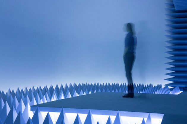 Doug Wheeler, PSAD Synthetic Desert III (1971) Courtesy: Guggenheim New York