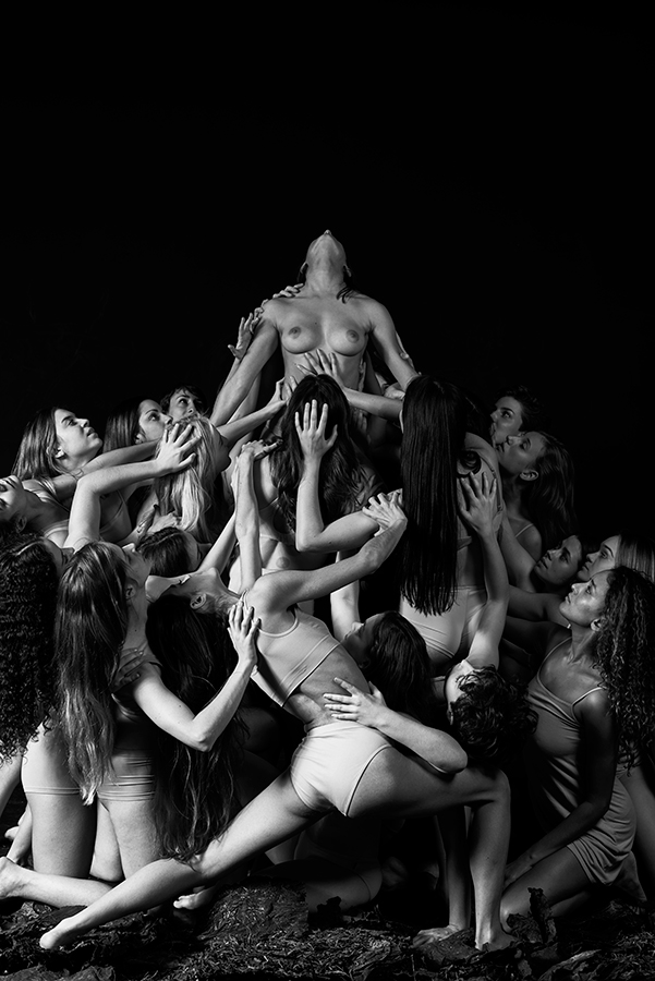 WOMEN / Elephant in the Black Box