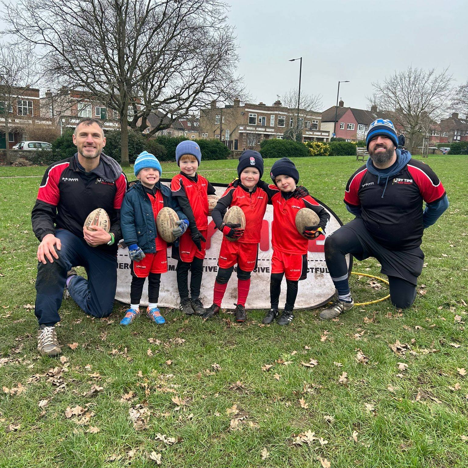 👋 Introducing our Twickenham club 👋 You'll find them outside enjoying fun and games on Saturdays in Kneller Gardens, perfectly located for a snack and a drink from Kneller Gardens Caf&eacute; after an energetic hour 🥐☕🥤 Kneller Gardens Cafe &quot