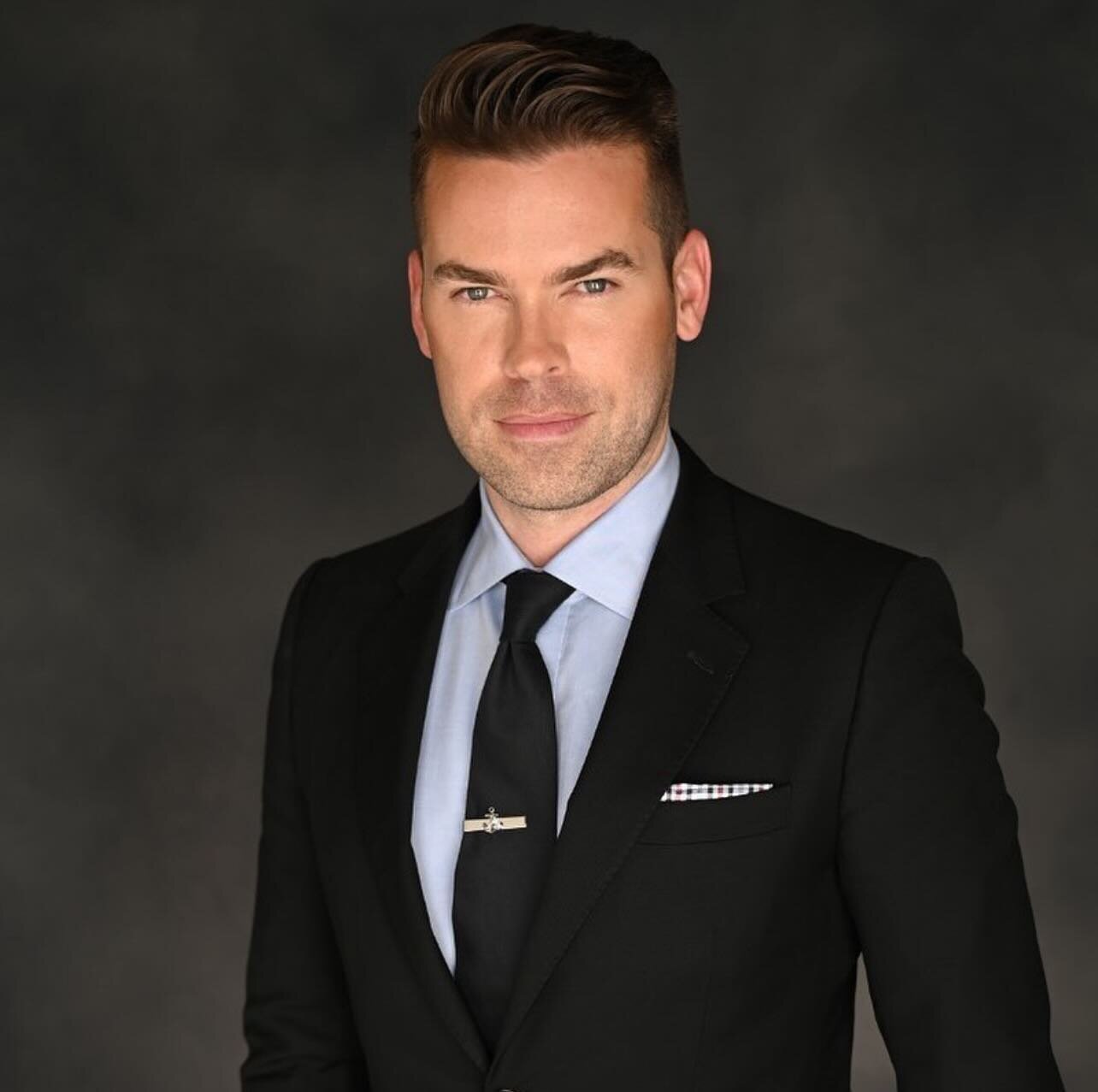 @derrickshore returns as master of ceremony for All In for Team Catapult, our annual fundraising gala!
⠀⠀⠀⠀⠀⠀⠀⠀⠀
Derrick is a three-time Emmy winning reporter and producer, and co-host of @houstonlifetv on @krpc2. He was the first TV journalist to tr
