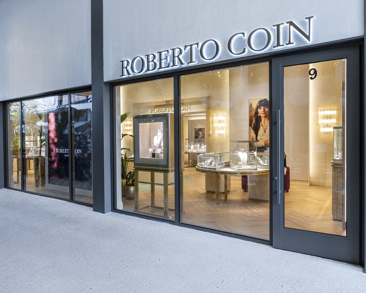Miami design District Roberto coin jewelry Watches Of Switzerland Mayors