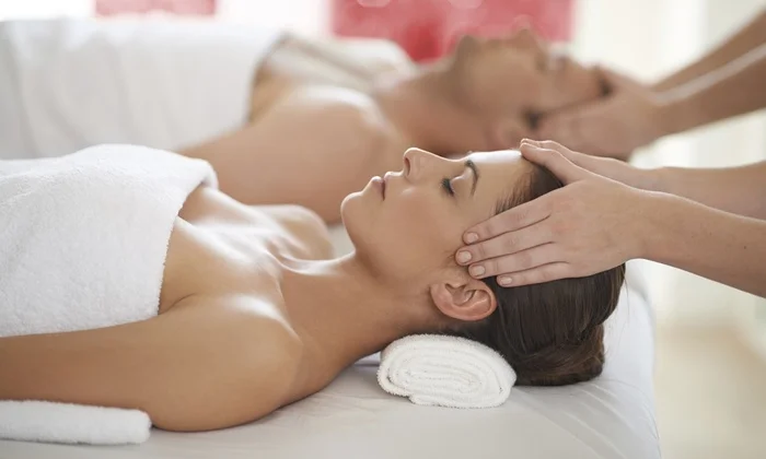 couples massage.jpg