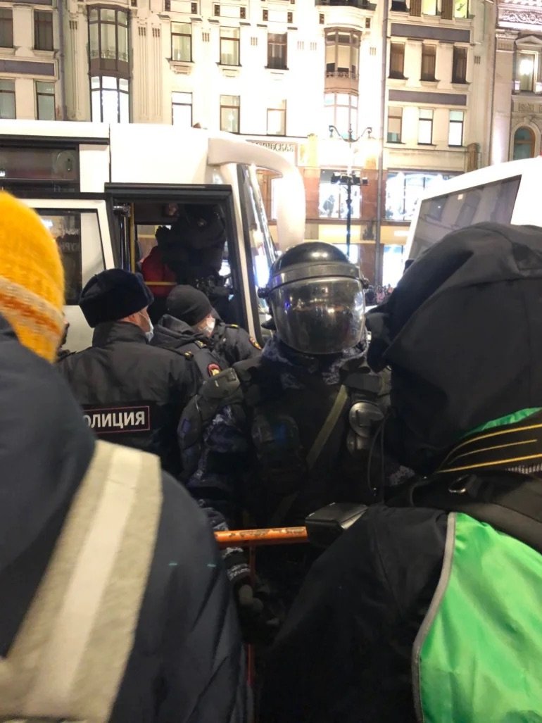  Original caption: Riot police surrounded the crowds in St Petersburg and made several arrests. [ Article. ]  Niko Vorobyov/Al Jazeera  