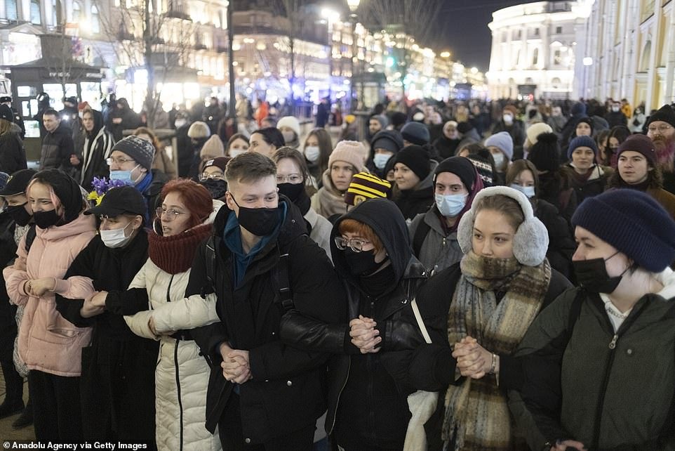  Original caption: People gather to stage anti-war protest in Saint-Petersburg, Russia on March 1, 2022. [ Article. ]  Anadolu Agenci via Getty Images  