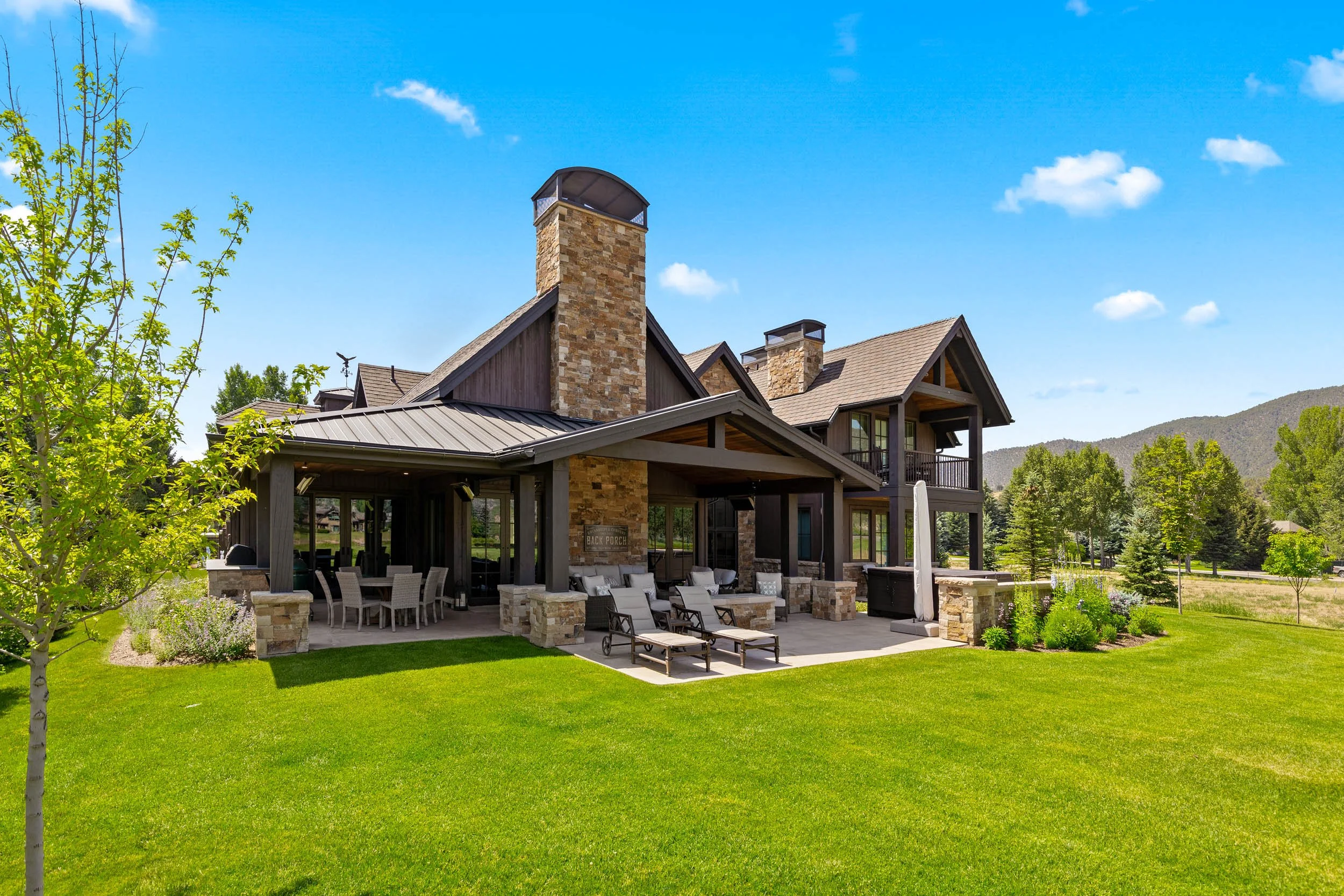 109 West Diamond A 2025-039.jpg