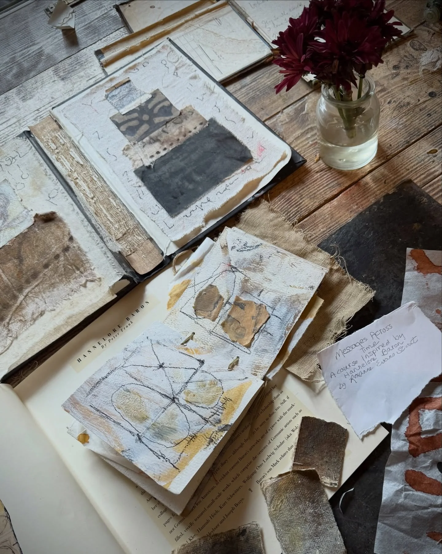 Words from @jeanneoliver 
Good morning! I wanted to remind you that TODAY is the last day to get the early registration price of $52 for Messages Across Time with Roxanne Evans Stout. The course will go full price ($98) tonight at midnight MT.
You wi