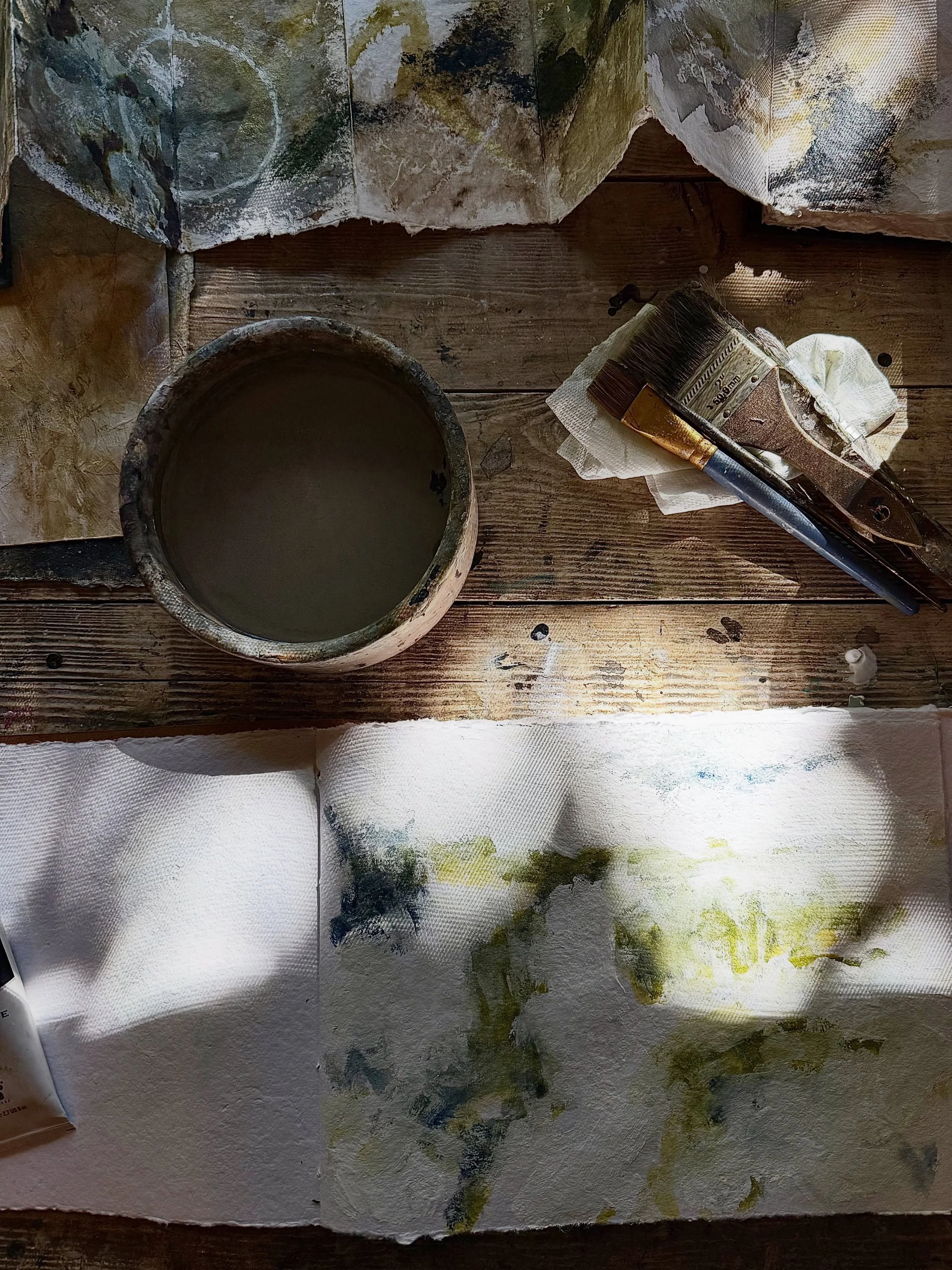 Such pretty studio lighting.  I am so determined to make the best of my days during this horrible heat. Thankfully we have air-conditioning. This is a new Landscape in a new watercolor sketchbook. And I can actually tell how much I&rsquo;ve been lear