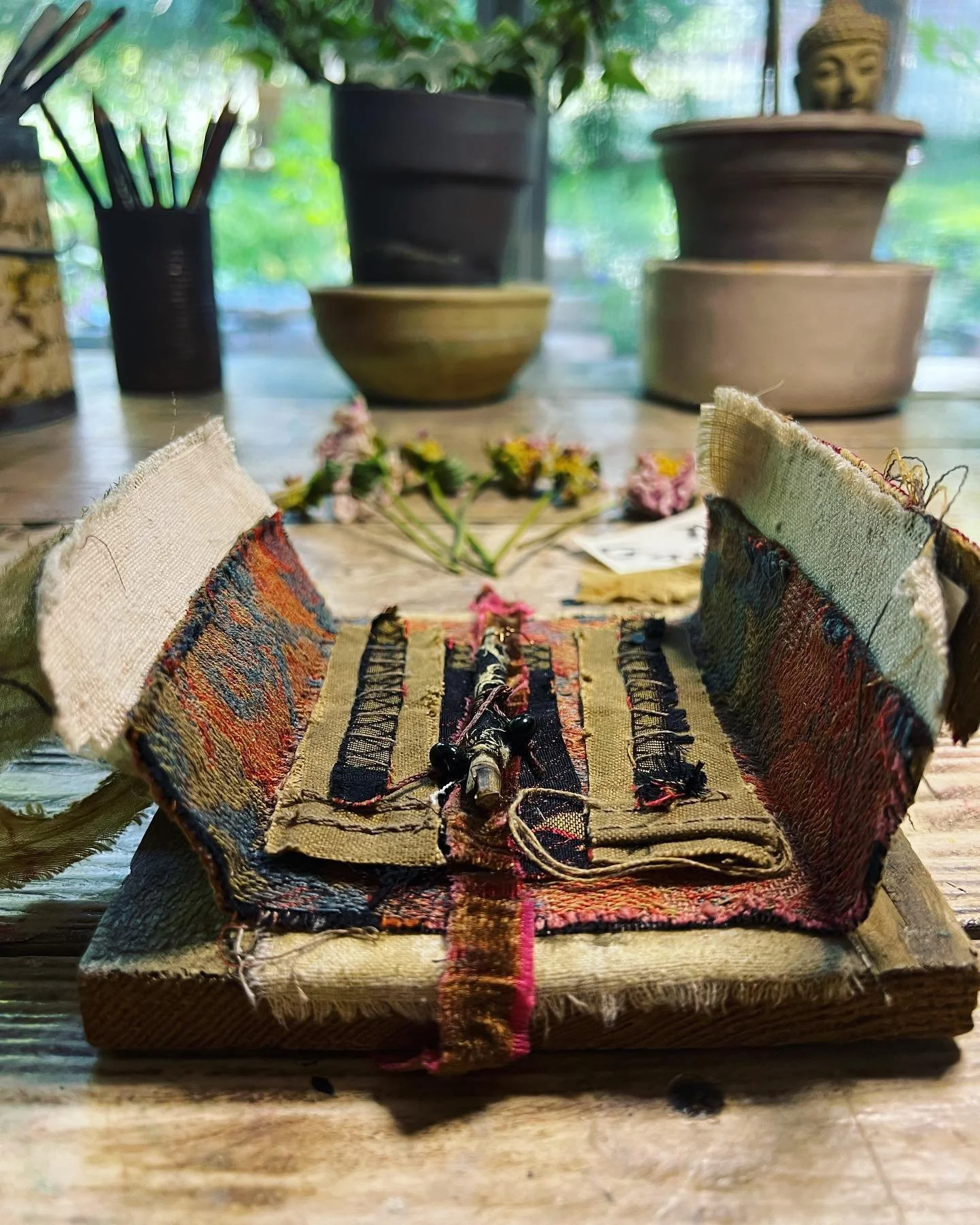 In my online workshop THE GATHERESS, we turn saved scraps into art. Won't you join me in my studio?! Keep access to the content forever, even download it if you like! <3  https://thecreativesclassroom.com/courses/the-gatheress/ <3