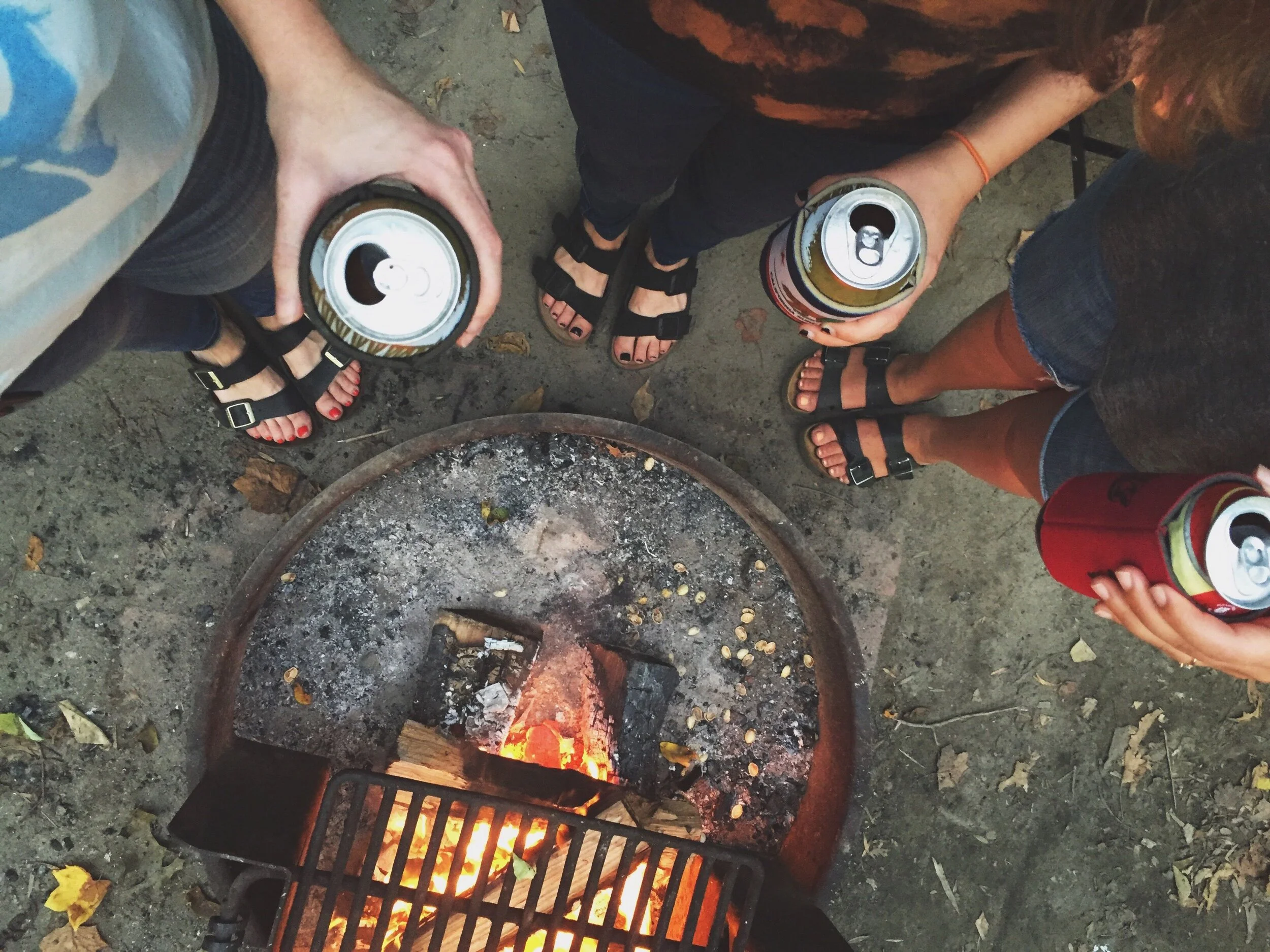 THE ART OF MAKING FRIENDS ON THE ROAD