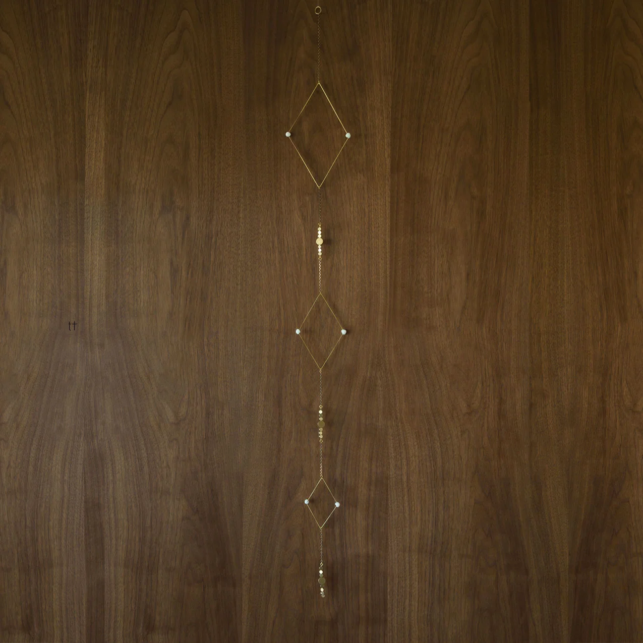 diamond v string