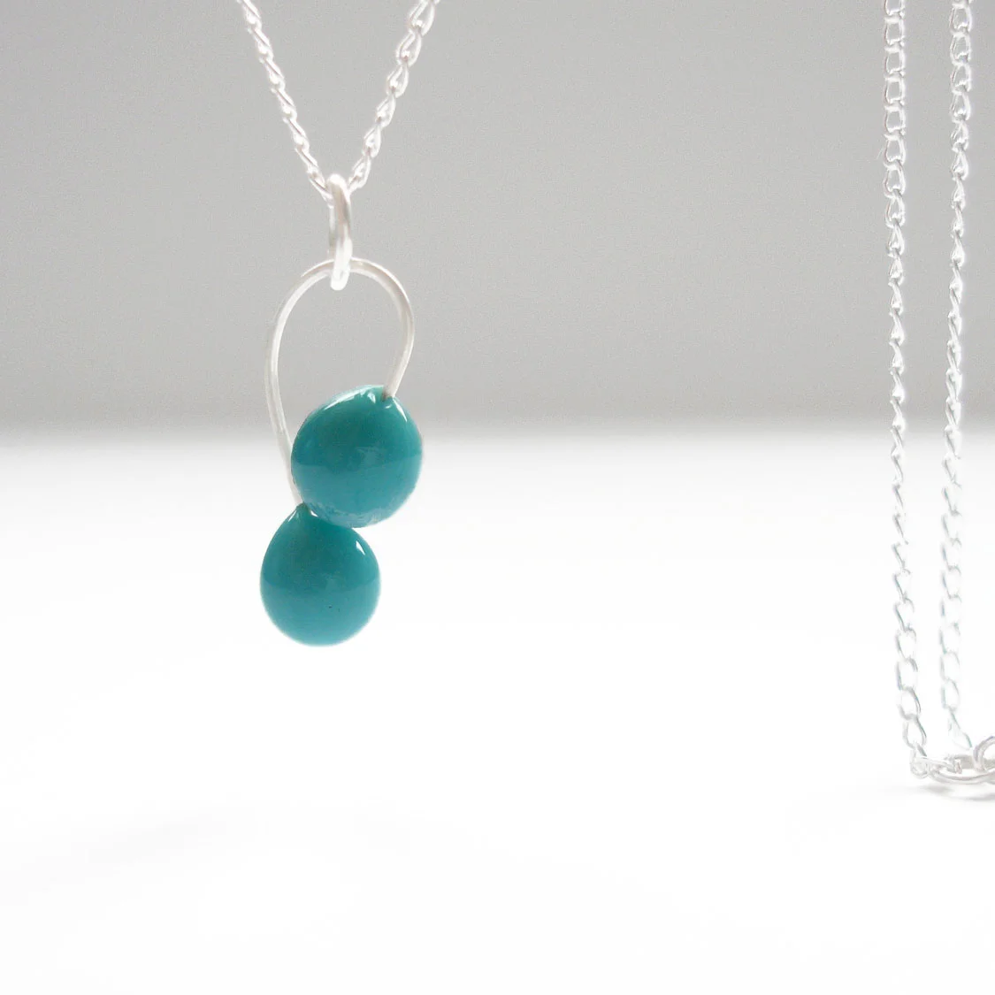 ficelle simple necklace