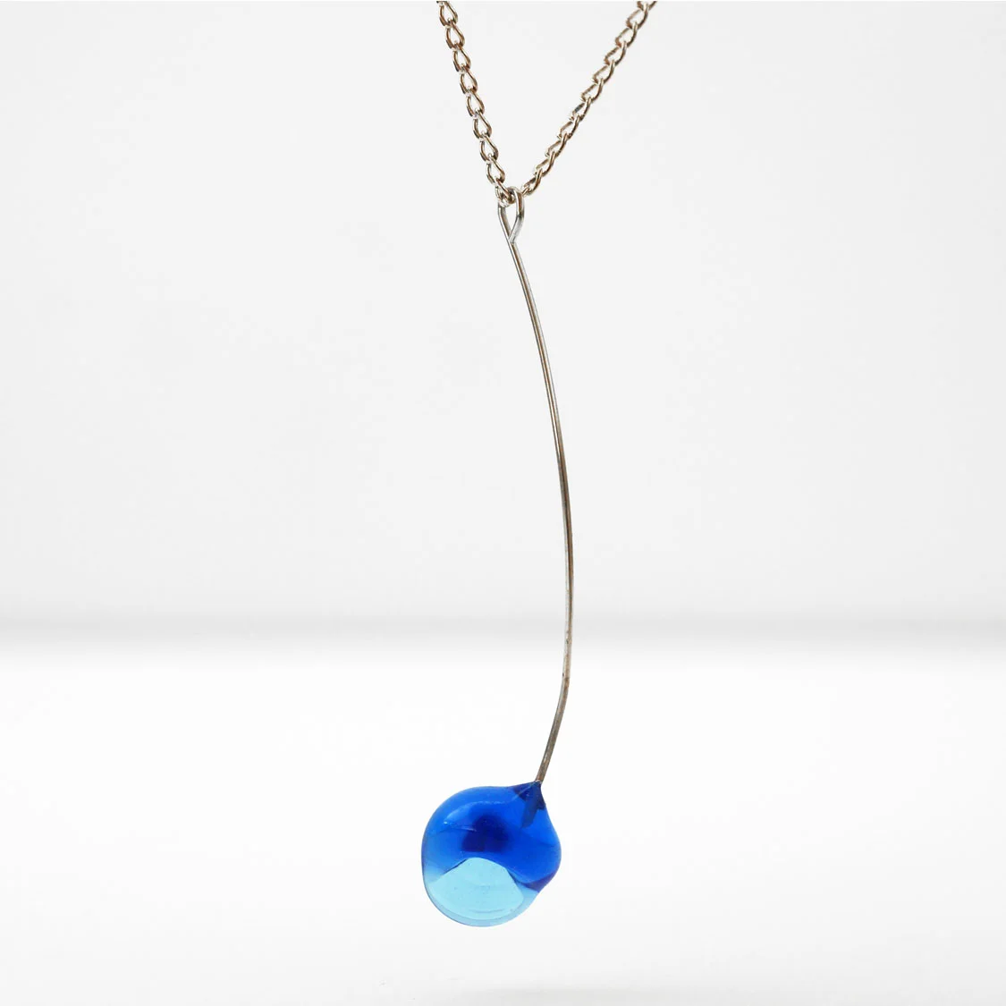 blossom long necklace