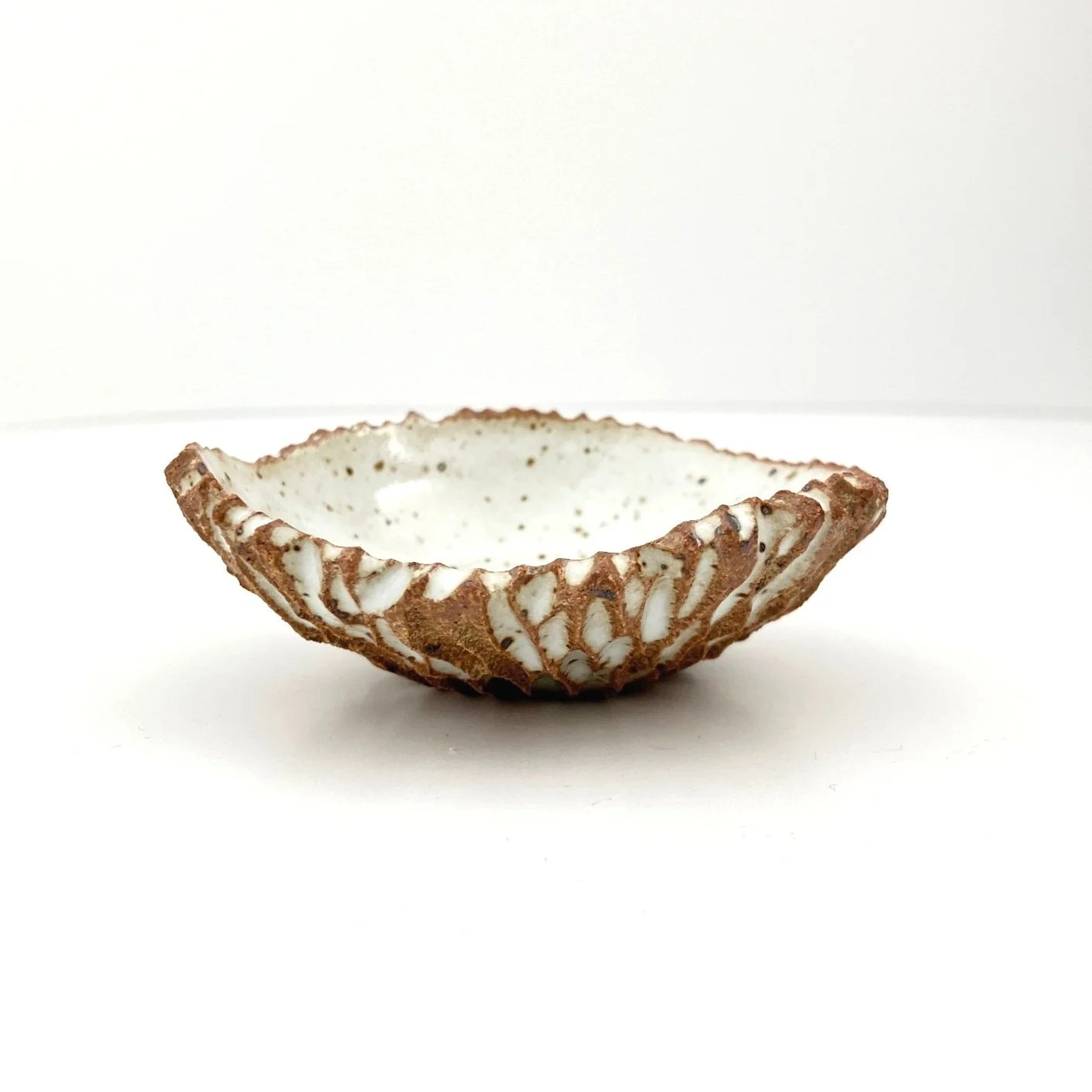 jagged.bowl.55C.jpg