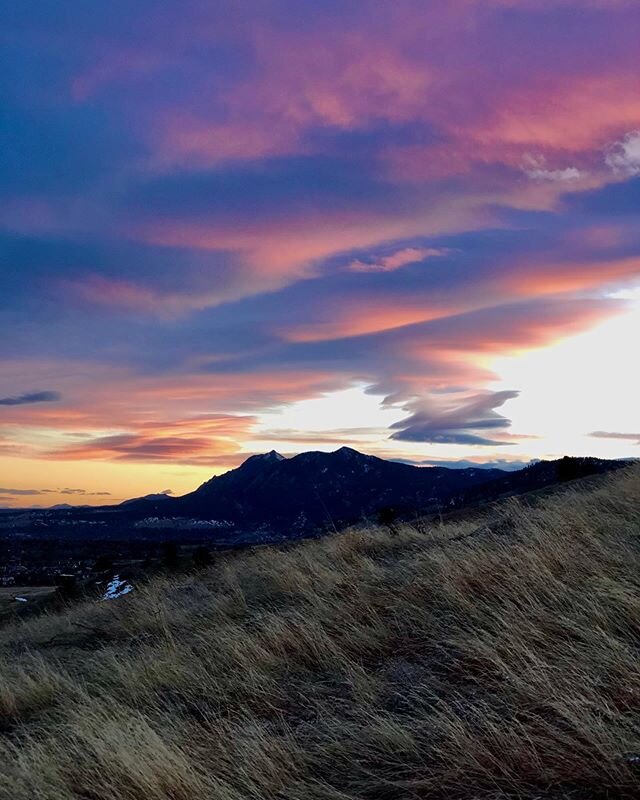 Moving home to the mountains was one of the best things I&rsquo;ve ever done for myself. It gave me the space and inspiration to find and articulate my purpose. Always, right when I most need a reminder of this, nature provides. 🌅 #grateful #reconne