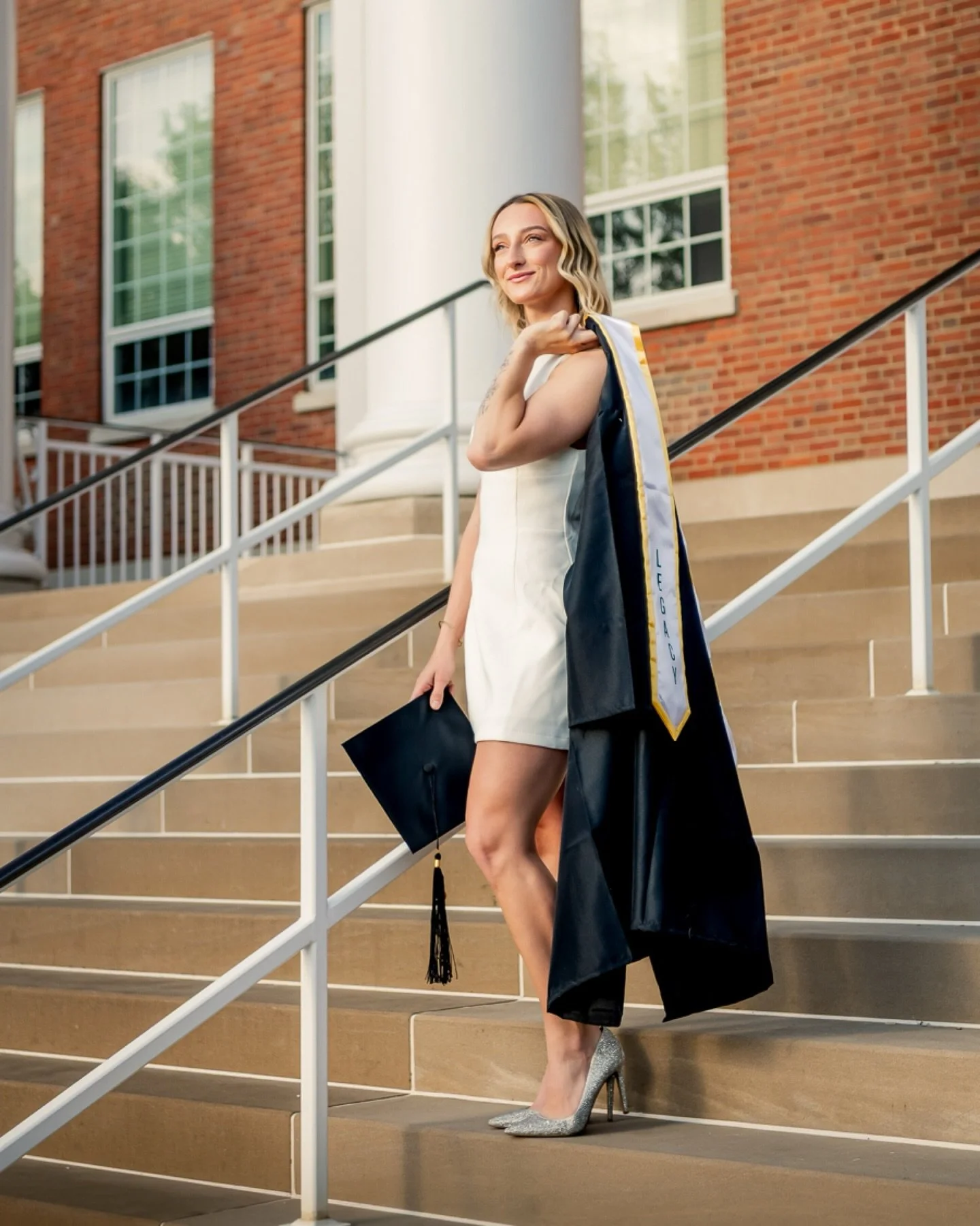 Madison | College Grad Session 
#angelasheehanphotography #518photographer #capitalregiongrads #upstatenyphotographer #sienauniversity
