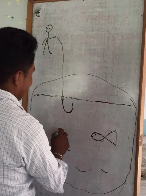 This pastor repeats Cesar’s teaching from the day before about being fishers of men.