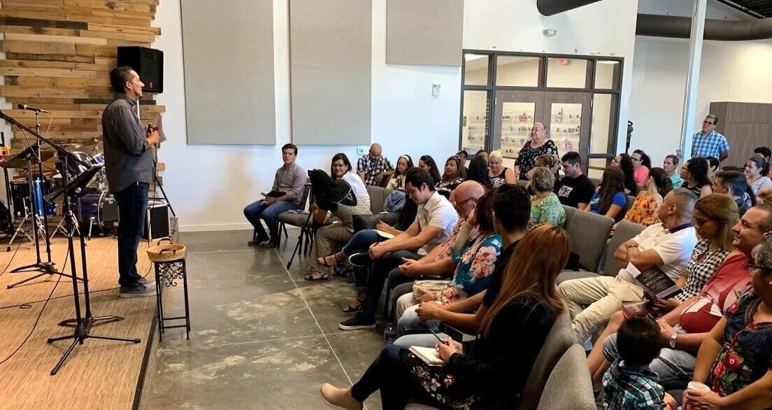 David Martinez introduces me to the Spanish speaking church at Northern Heights shortly before speaking.