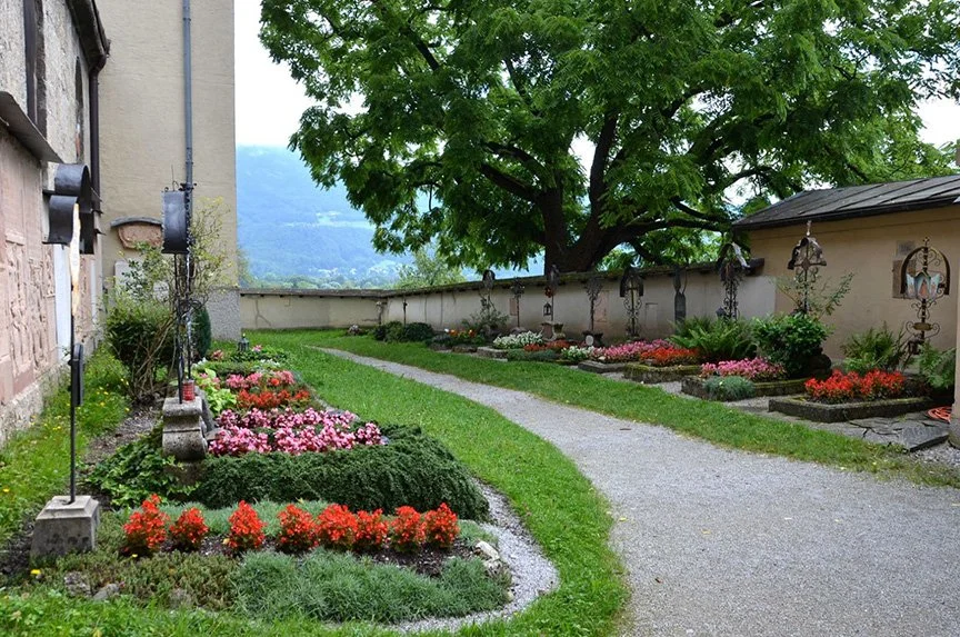 SoM Location Research - Nonnberg Abbey graves.JPG