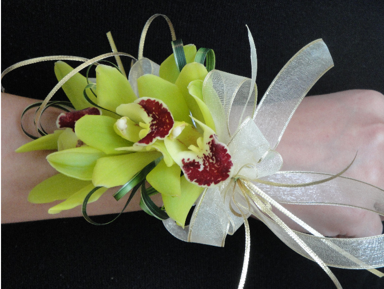 CORSAGE SAMPLE.png