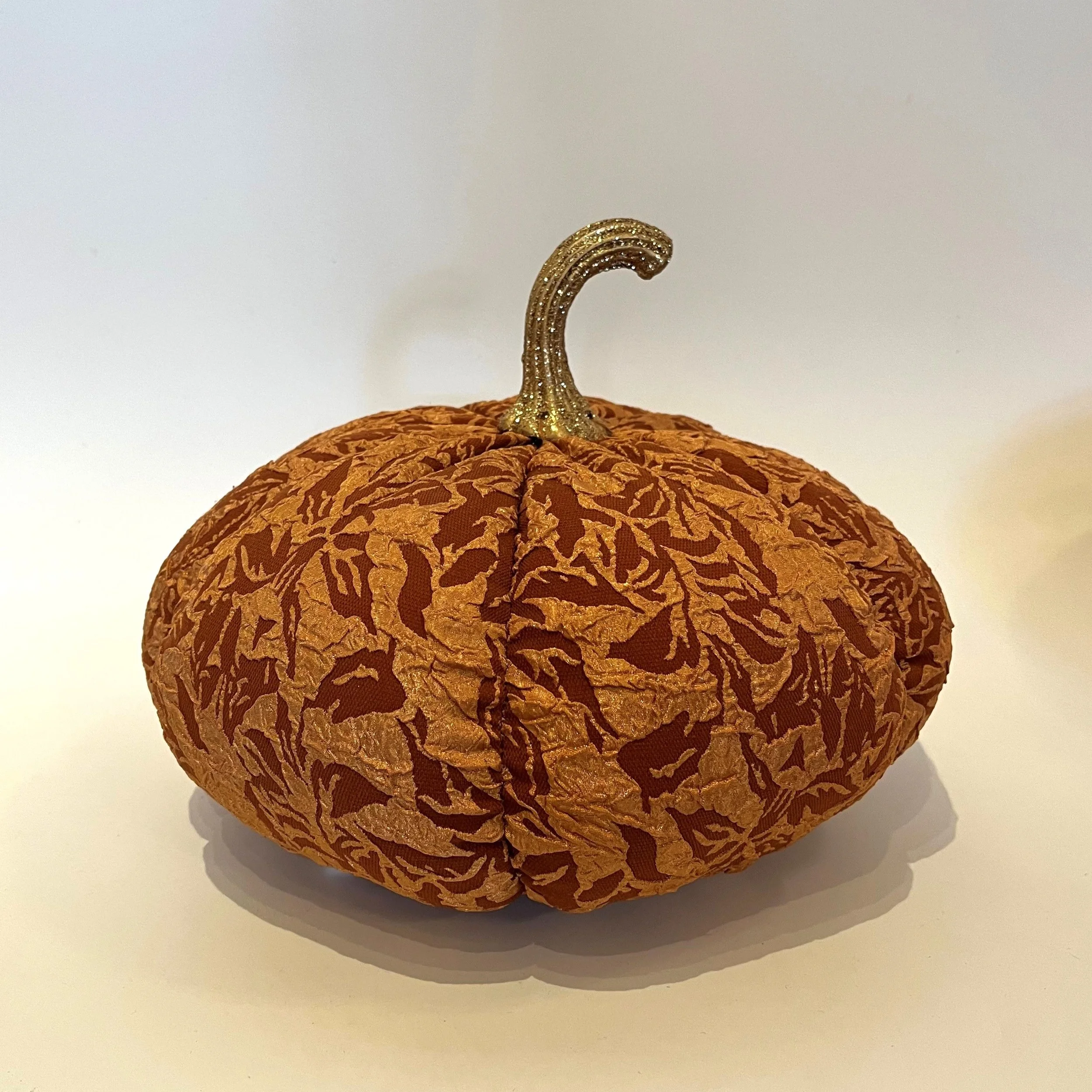 Plushy Pumpkin Large.jpg