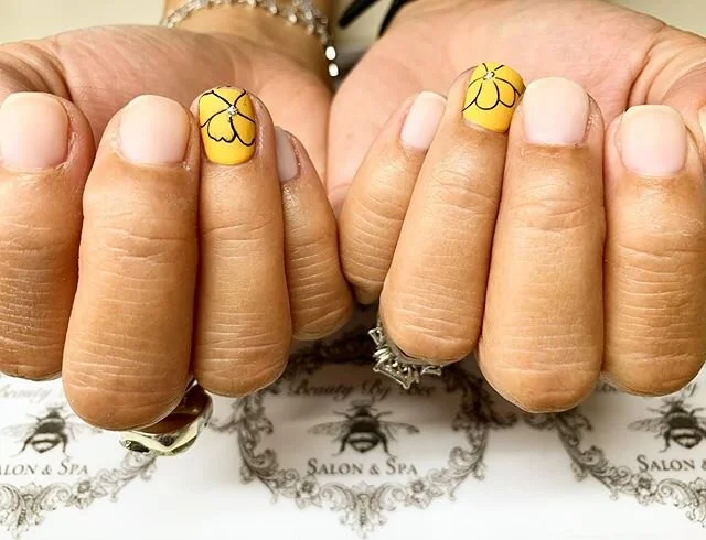 Milky and mustard nails for this sweet client of mine. It was so good to see you again 🥰 #gelmani #luminarynailsystems #beautybybeesalonandspa @beautybybeesalonandspa @nay30_