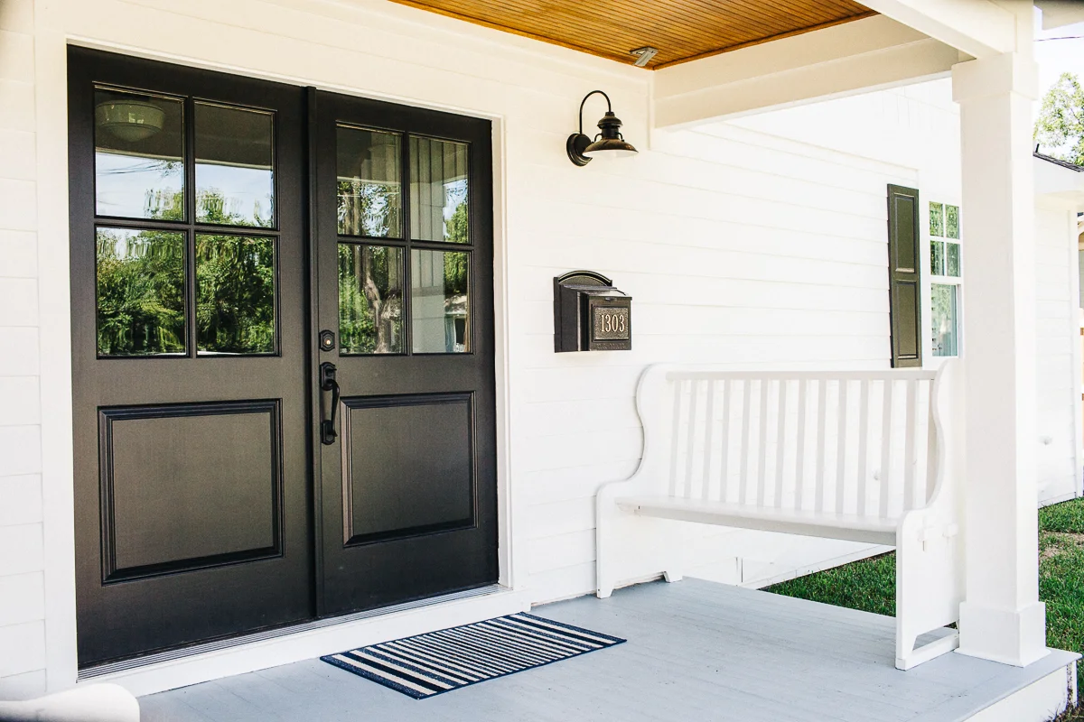 Farmhouse Porch McKinney.jpg