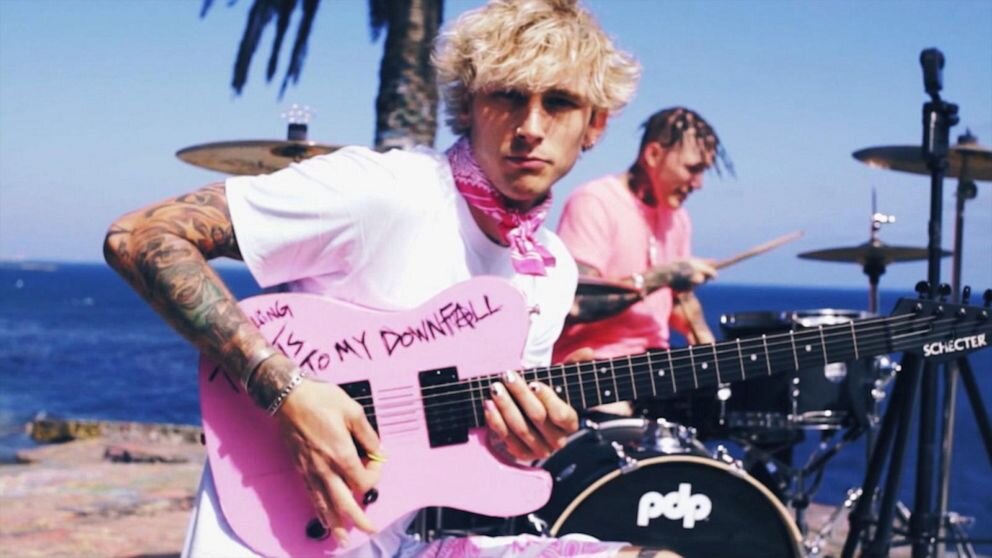 Machine Gun Kelly performs 'Bloody Valentine' and 'Concert Aliens'