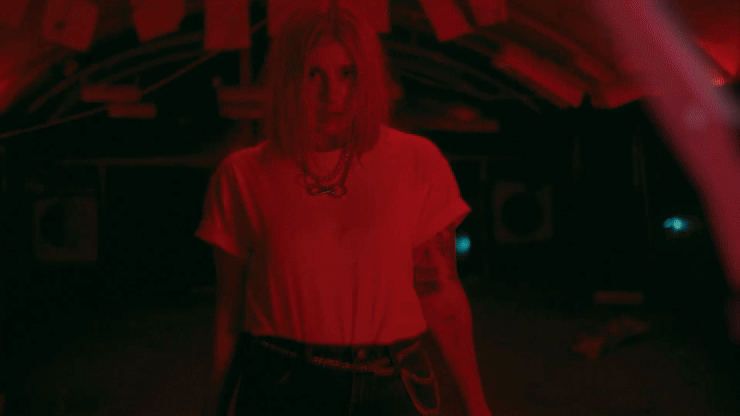 DAVA-PAPERCUT_CUTDOWN-2_073124_V1 .gif