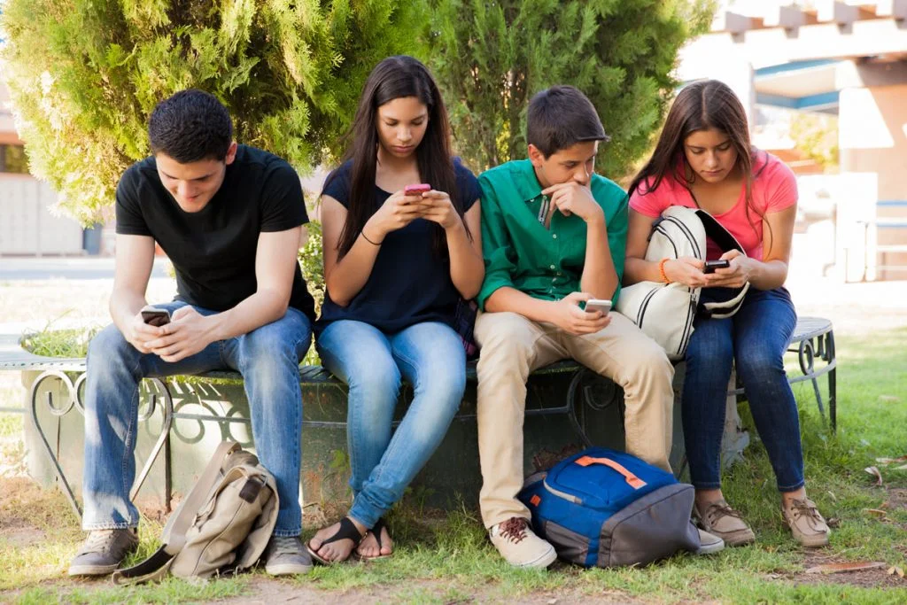 limit-phone-use-for-teens-1024x683.jpg