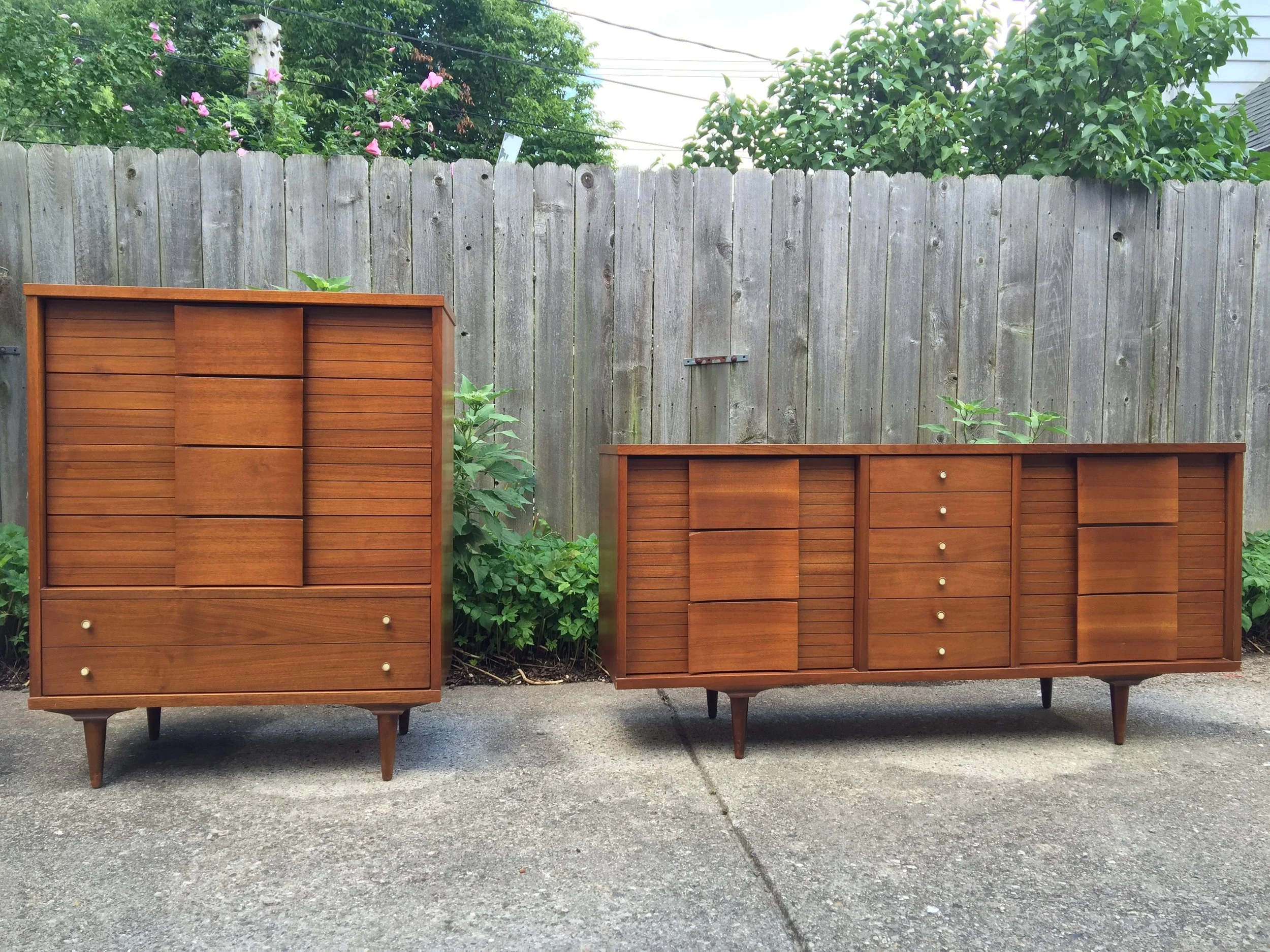 SOLD - Johnson Carper for Fashion Trend Dresser Set