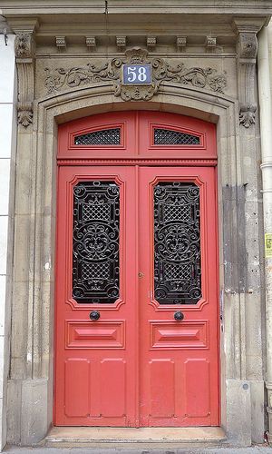 Image Credit: WelcometoHeardmont.com Ooh-la-la, this gorgeous door is in Paris. Um, I vote yes! Weewee!