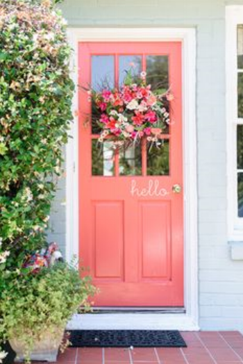 Image Credit: SouthernWeddings.com Oh, hello! This is just cute in every way. Gimme those flowers!