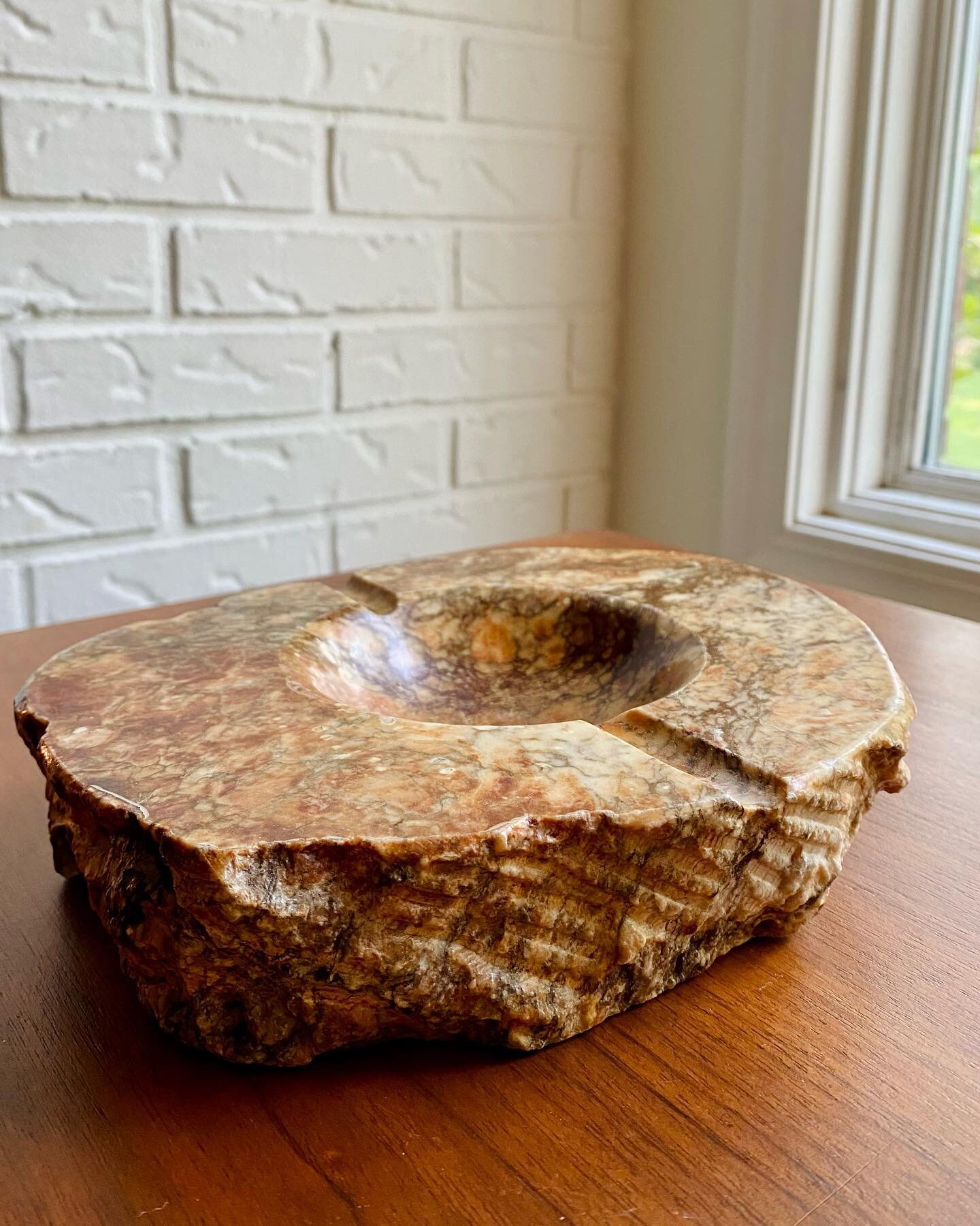 ✨FOR SALE:✨
Heavy onyx or granite (I&rsquo;m not a rockologist) sculptural ashtray. 
this is a really cool piece. That would look awesome on a coffee table or on a bookshelf on top of large books. or on your nightstand for putting your ring or earrin
