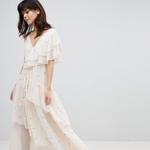THE-CAROLINE-DOLL-FASHION-BLOGGER-VACATION-ESSENTIALS-6.jpeg