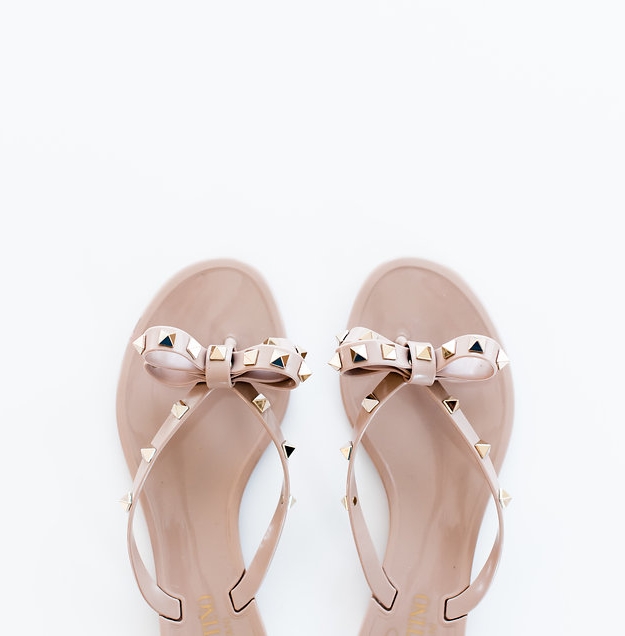 THE-CAROLINE-DOLL-MUST-HAVE-SHOES-FASHION-BLOG-5.jpeg
