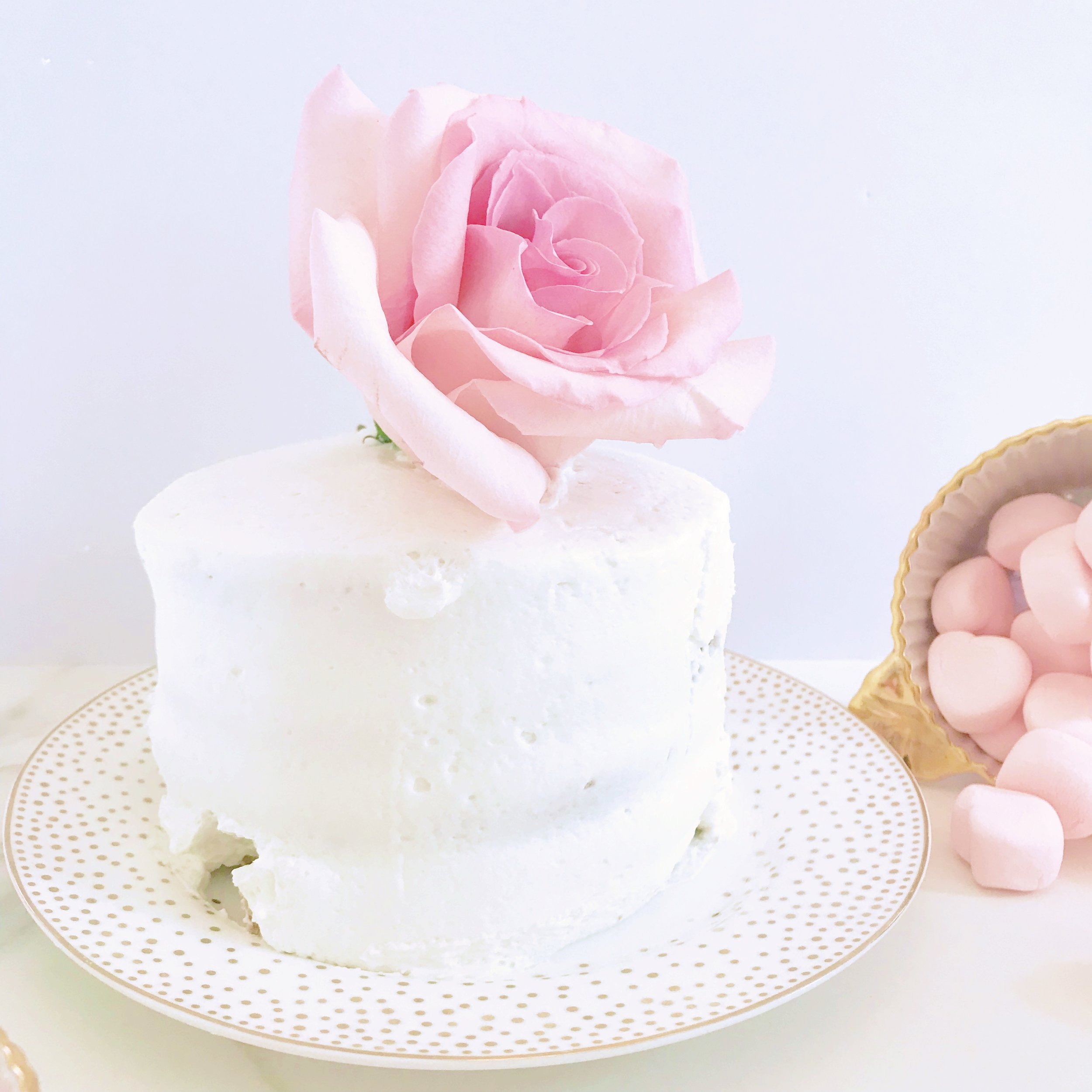 THE-CAROLINE-DOLL-BLOG-WEDDING-CAKE-PRESERVATION-2.JPG