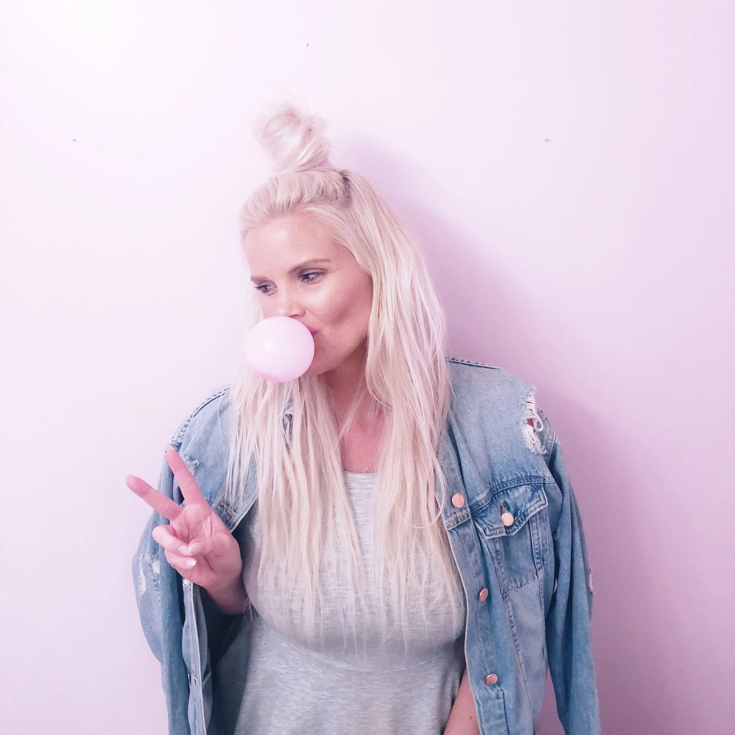 Knot Your Average Up-Do How-To | The Caroline Doll | Beauty Blogger