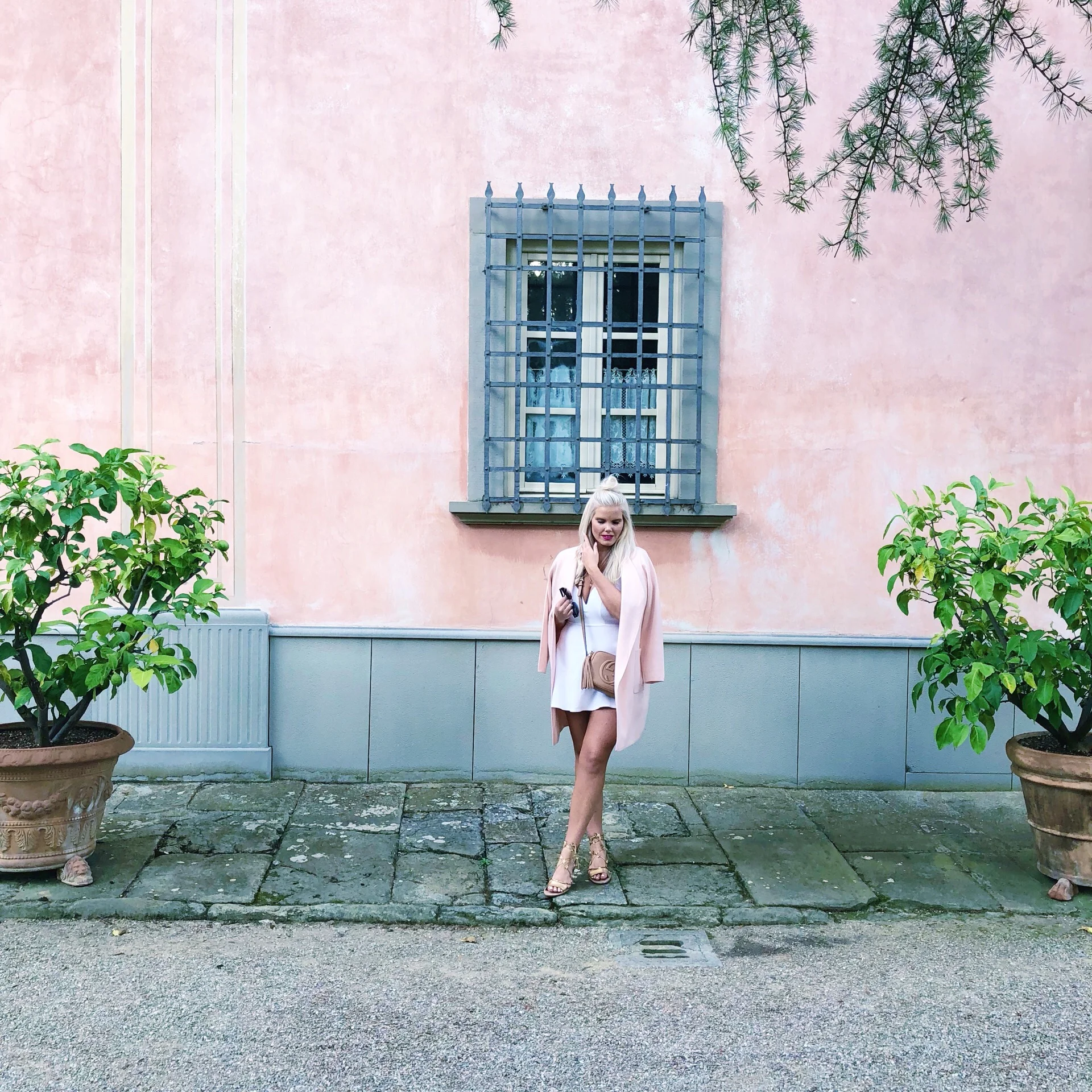 When In Italy, Look Like a Bombshell