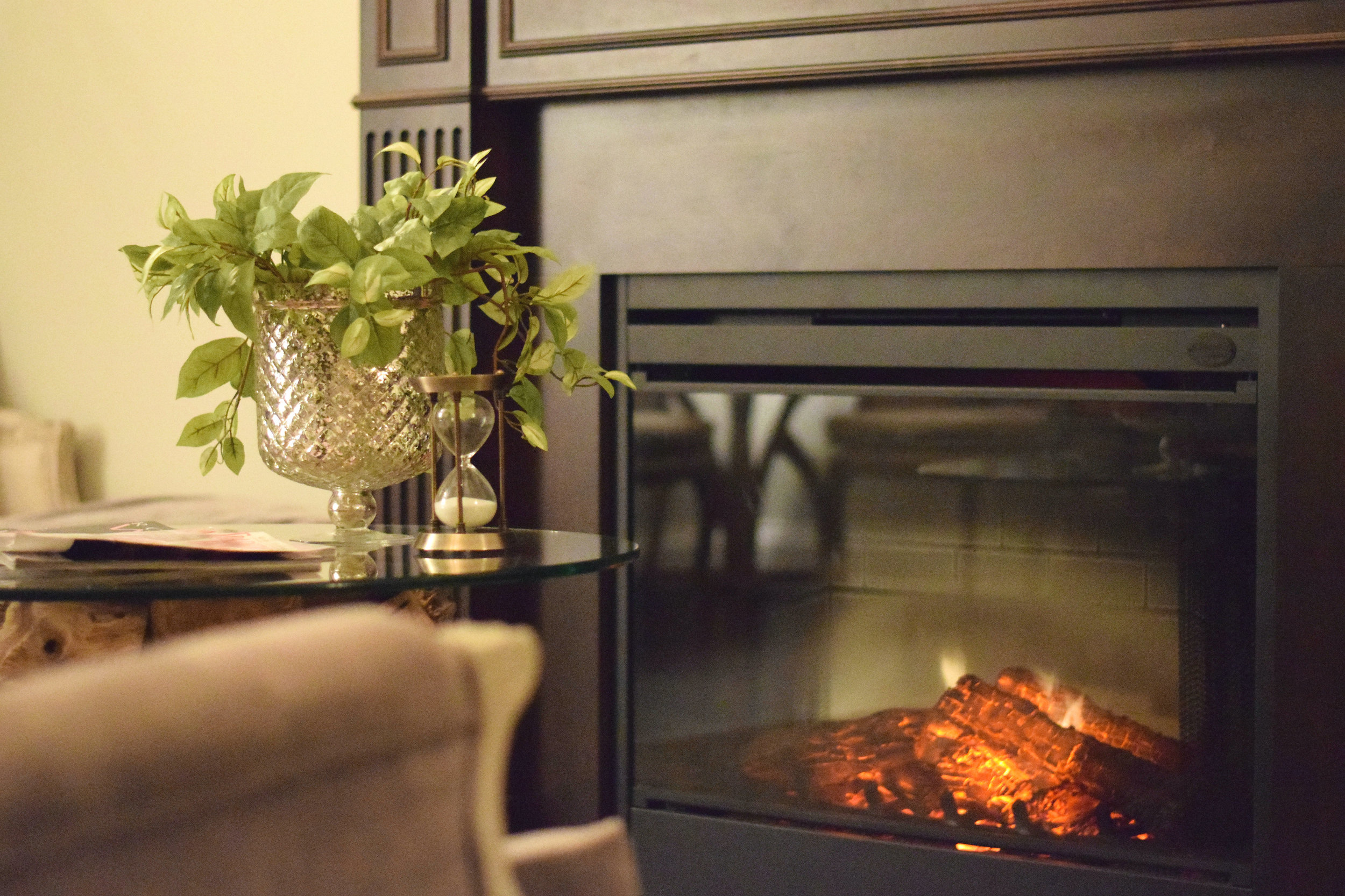 Take a few minutes to relax in "The Quiet Room" before your appointment with a cup of coffe or tea!
