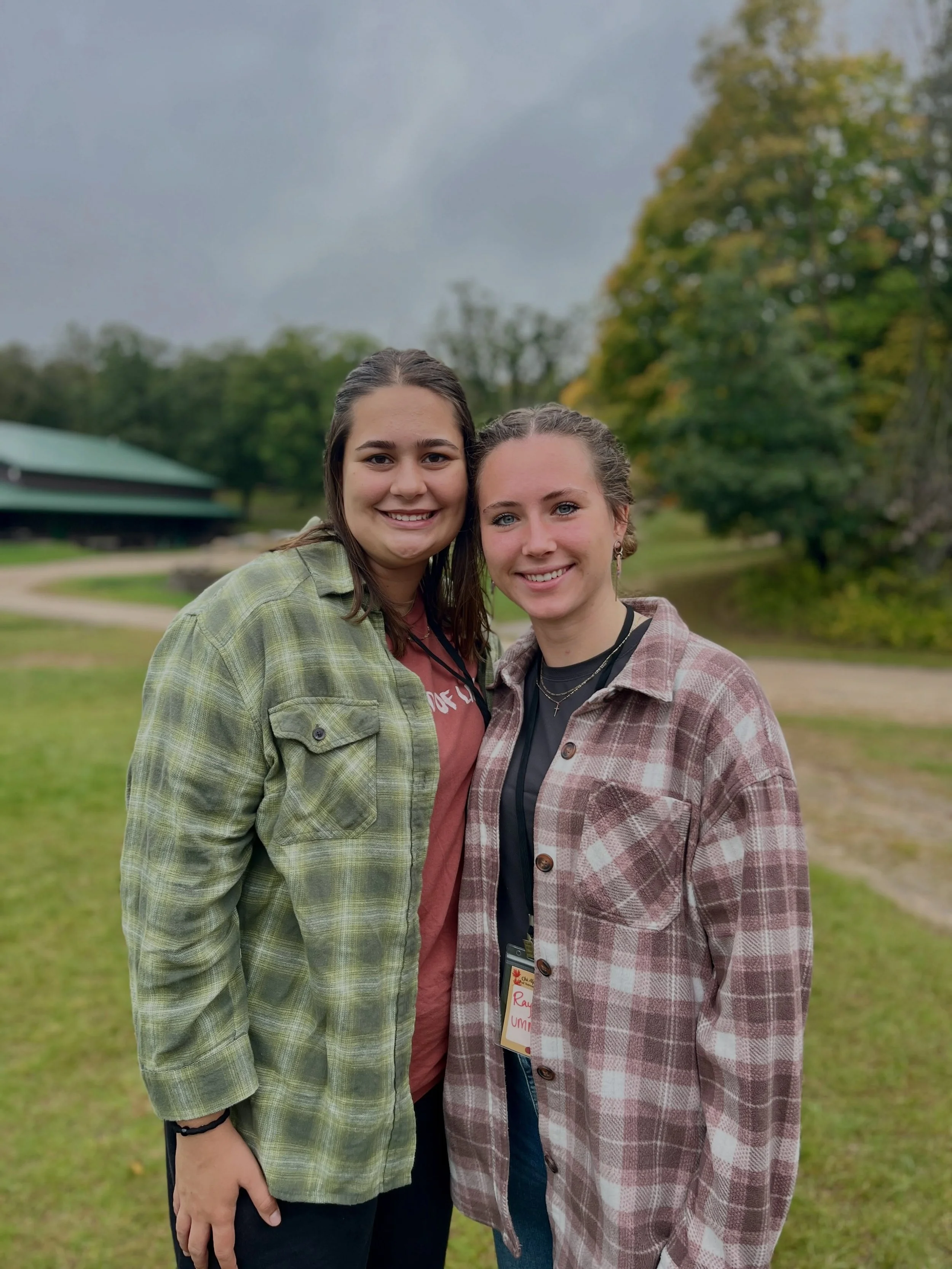 Fall Retreat starts tonight and it&rsquo;s Flannel Friday!! 

See you soon🍂🧡👀

#chialpha #weekend #fallretreat #worship #friends