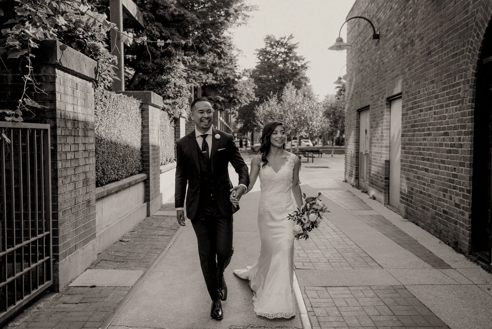 vancouver-wedding-and-elopement-photographer-kaoverii-silva-184.jpg